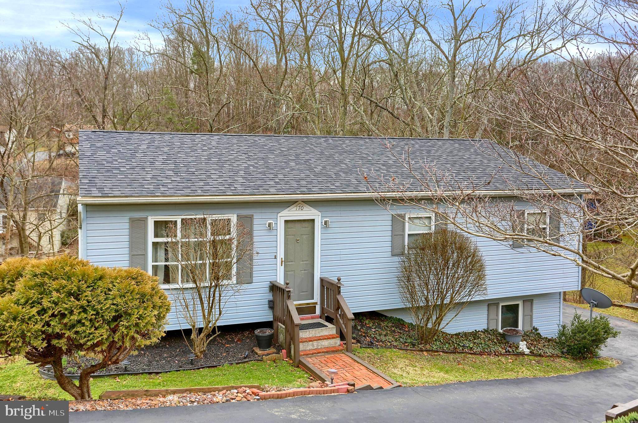 Etters, PA 17319,170 SAM SNEAD CIR