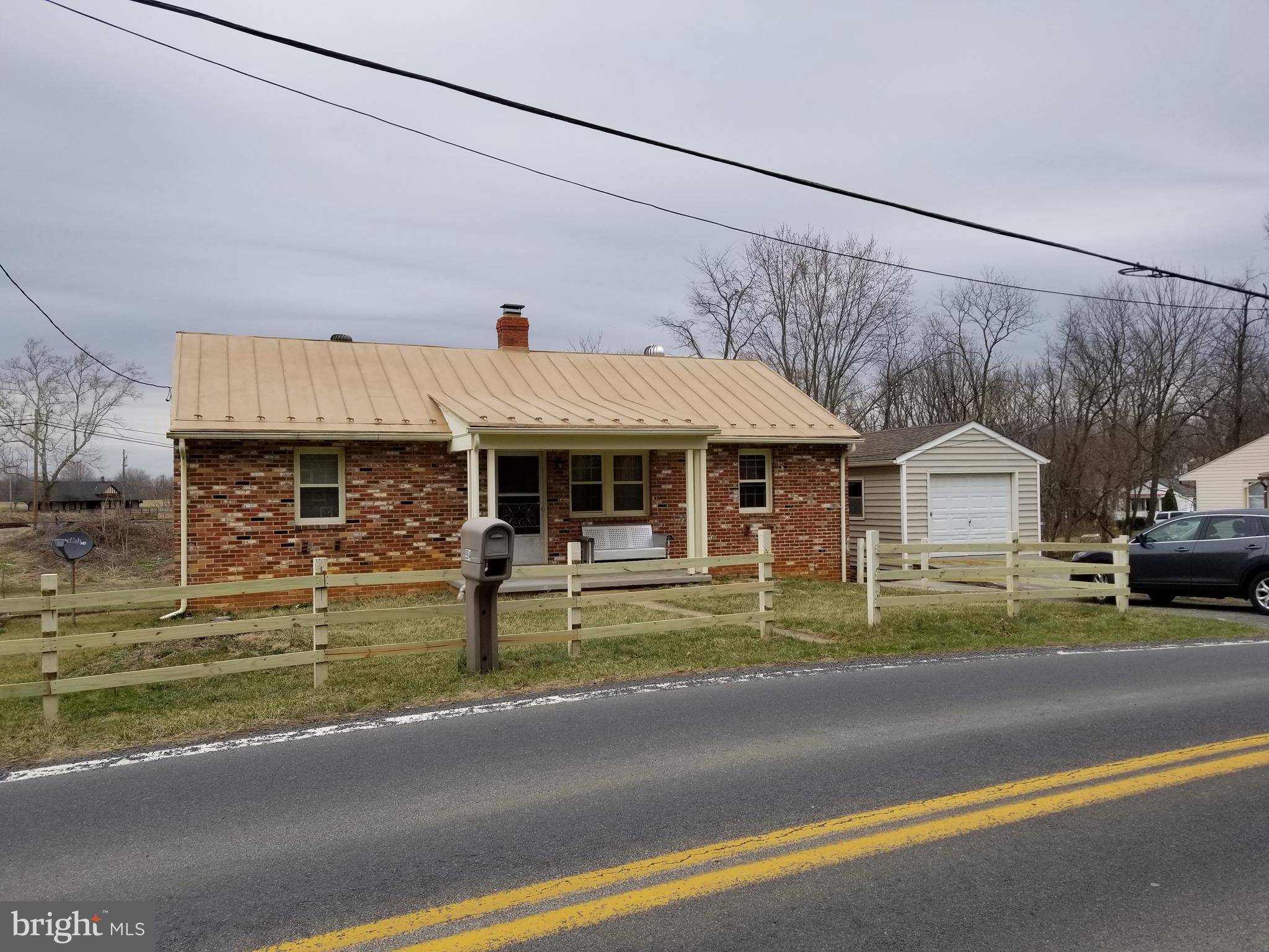 Charles Town, WV 25414,904 WASHINGTON ST W