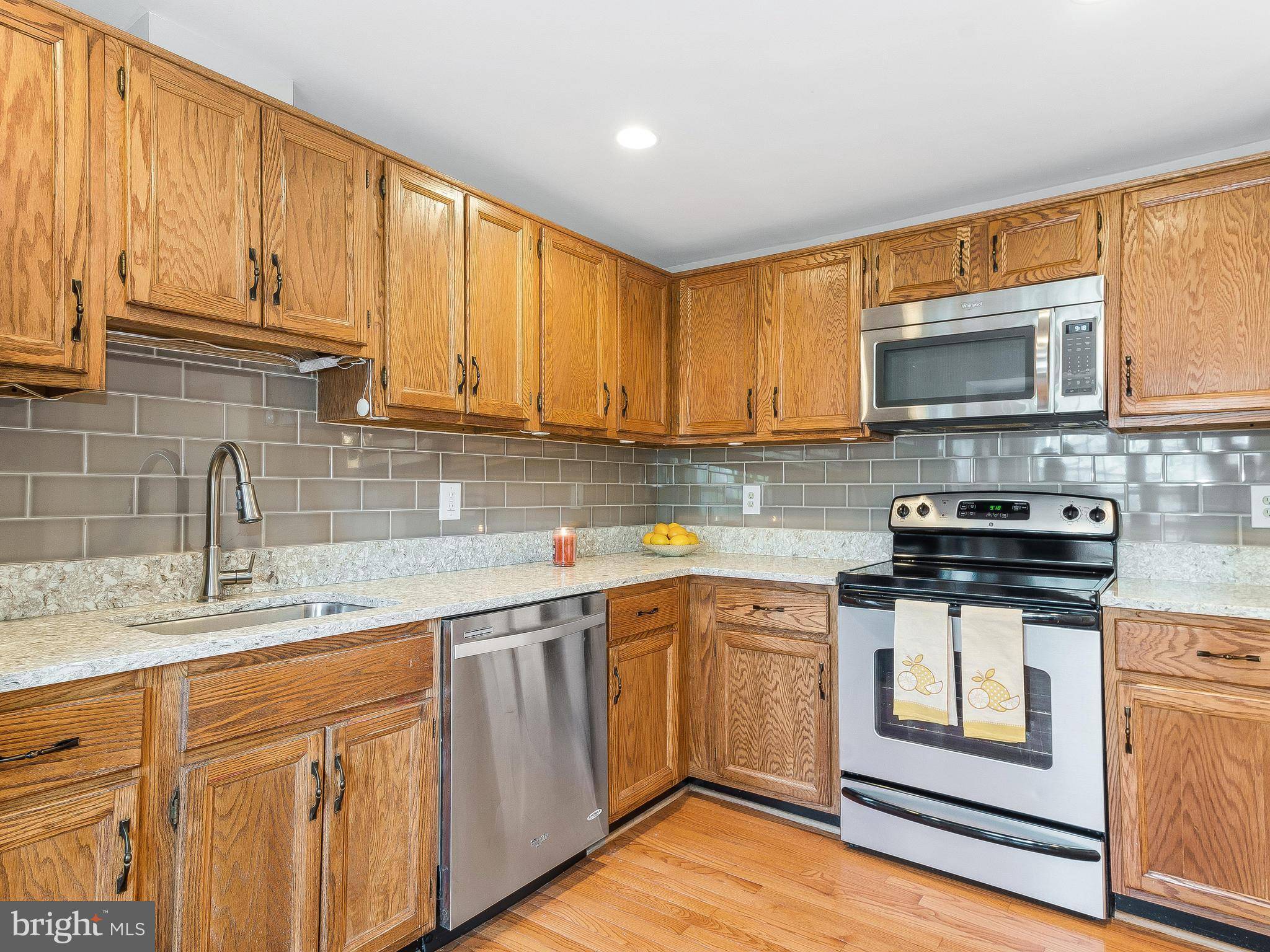 Alexandria, VA 22315,6637 ROCKLEIGH WAY