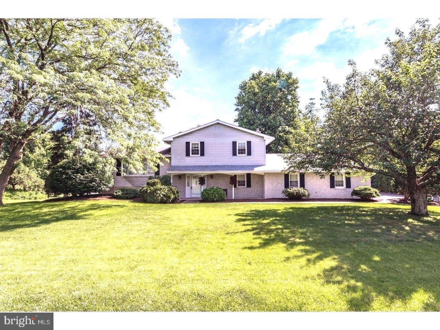 Coplay, PA 18037,1413 OAKCREST LN