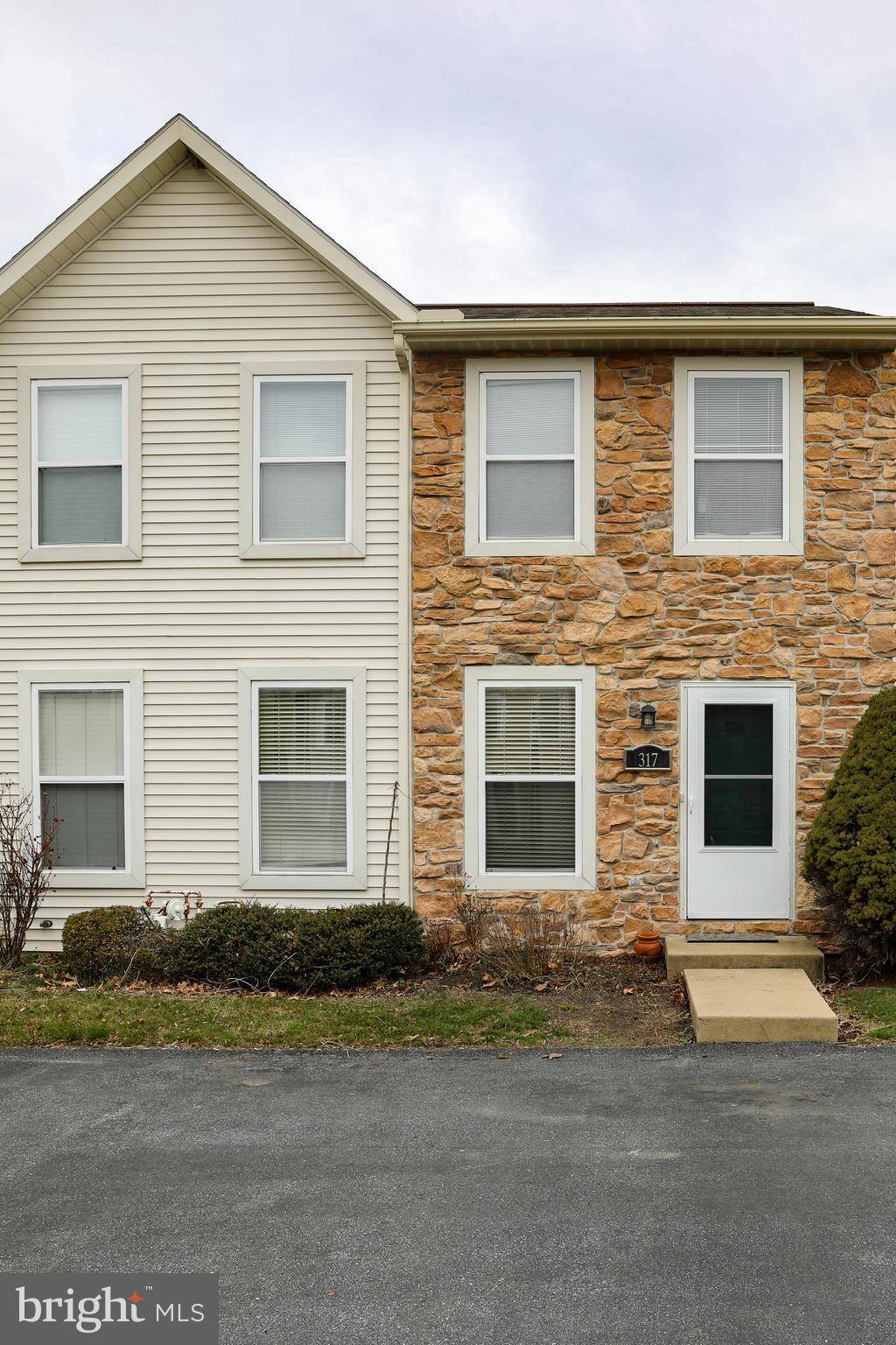 Mountville, PA 17554,317 OAKRIDGE DR