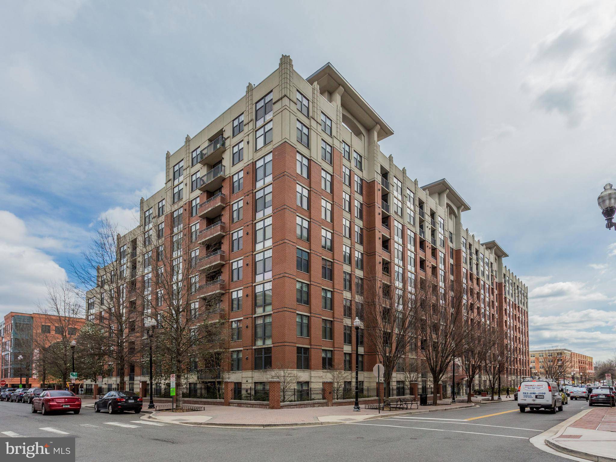 Arlington, VA 22201,1021 GARFIELD ST N #126