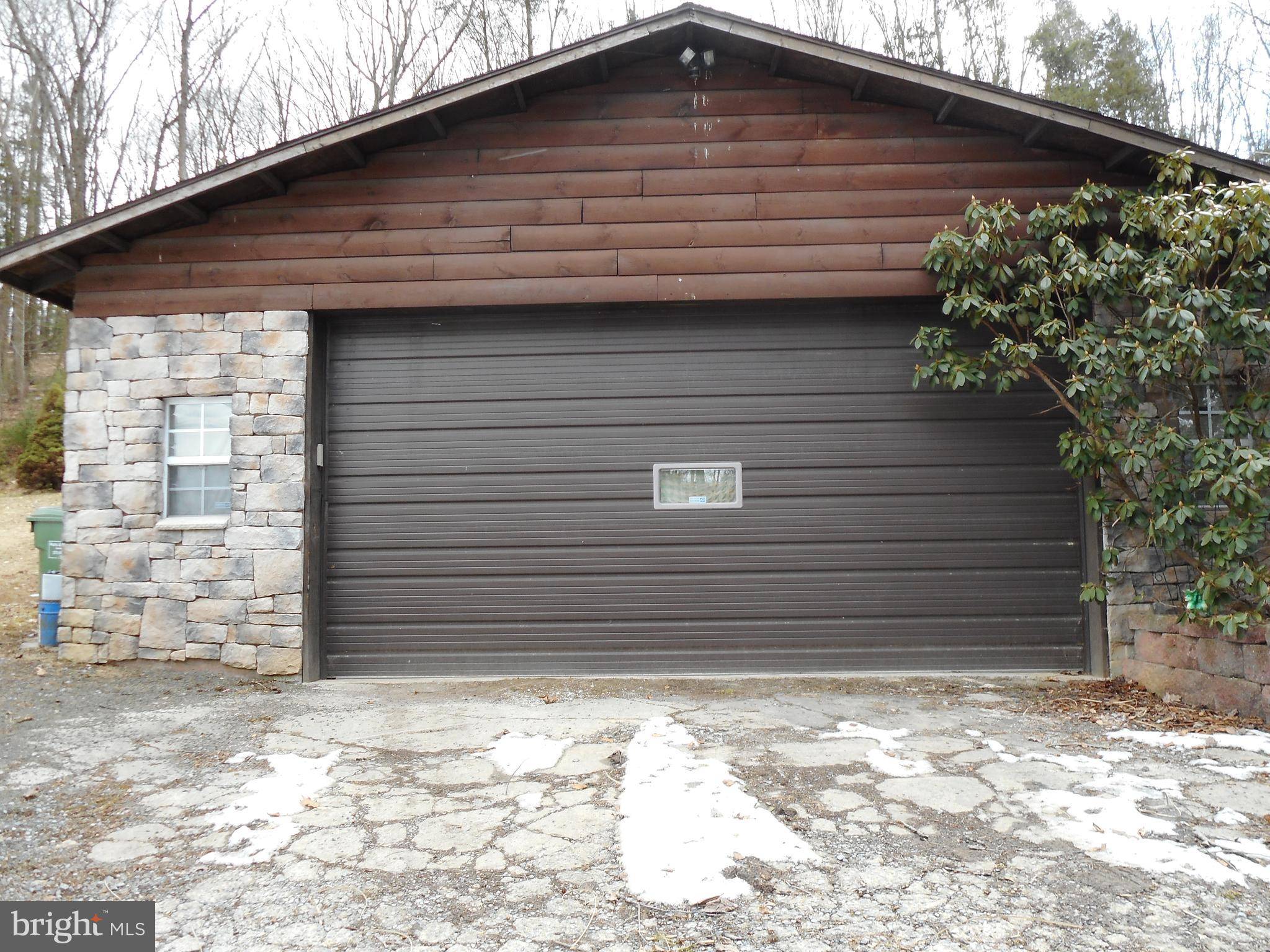 Pine Grove, PA 17963,62 LAKEFRONT DR