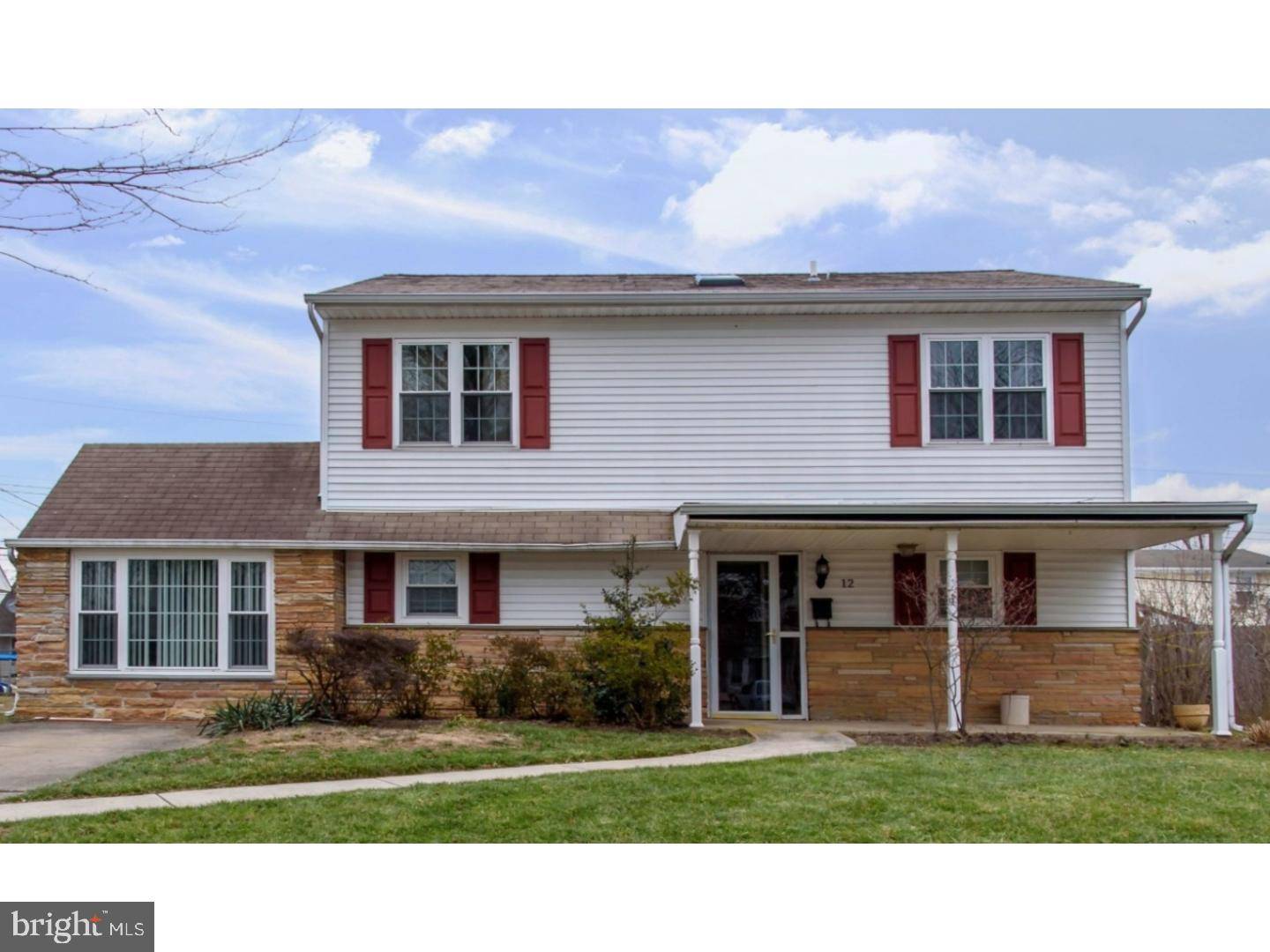 Levittown, PA 19054,12 NEEDLEPINE LN