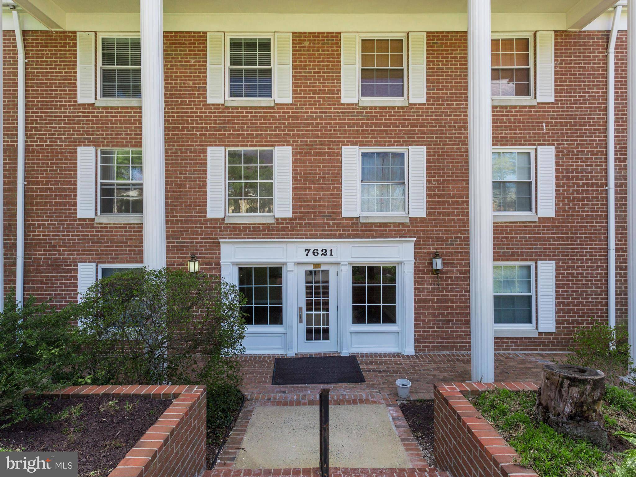 Mclean, VA 22102,7621 TREMAYNE PL #212