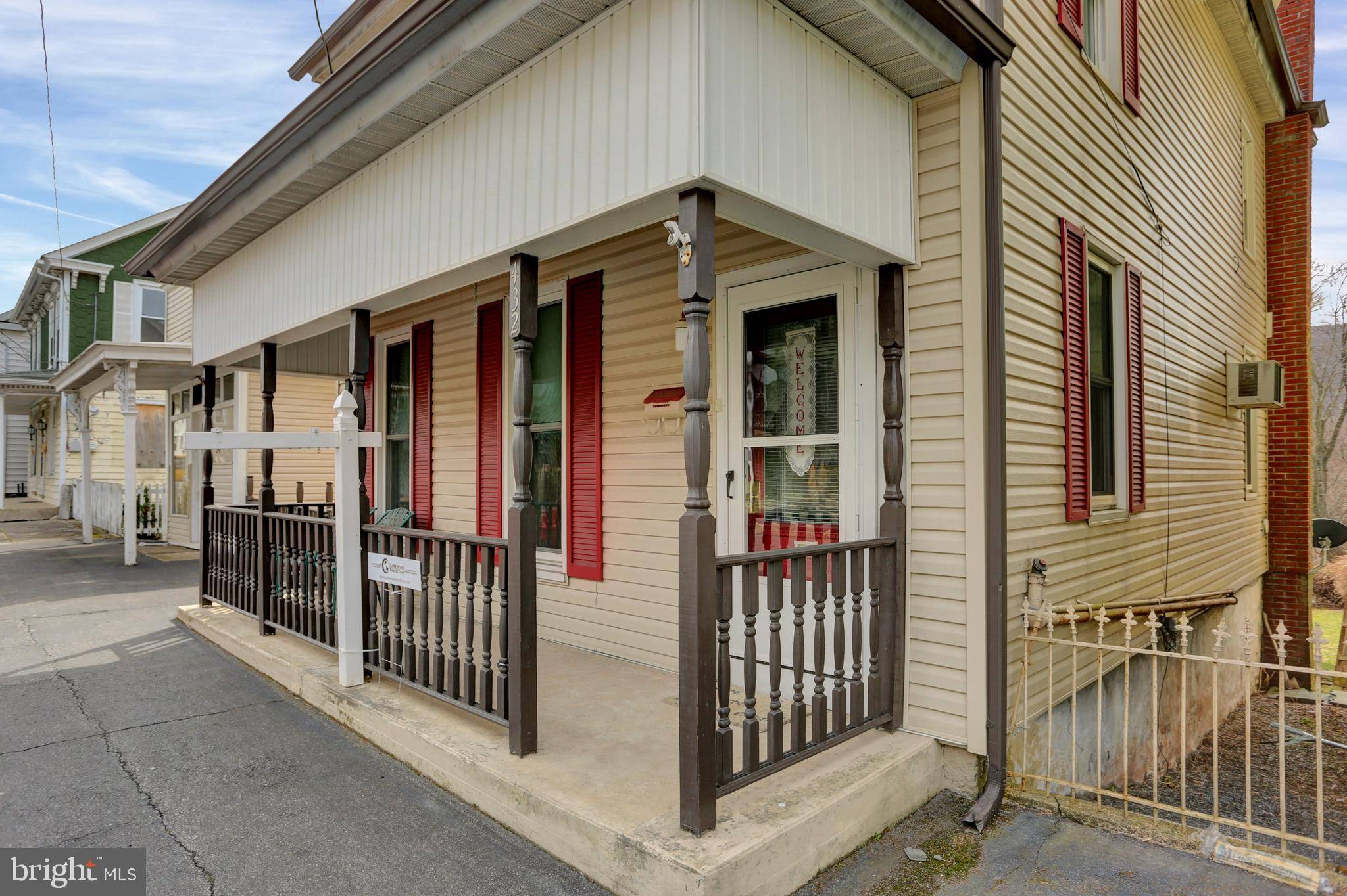 Williamstown, PA 17098,432 W MARKET ST