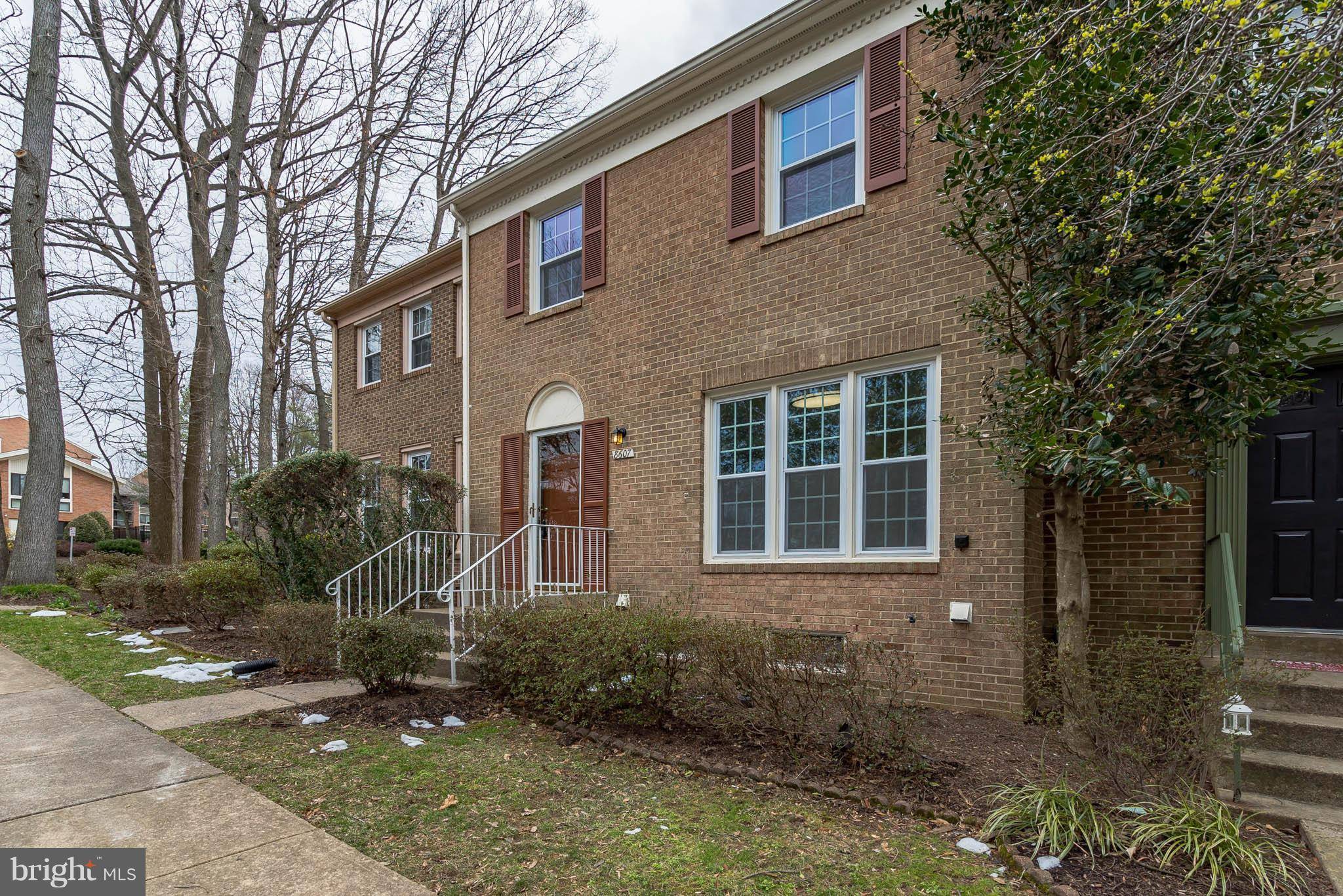 Springfield, VA 22152,8607 BURLING WOOD DR