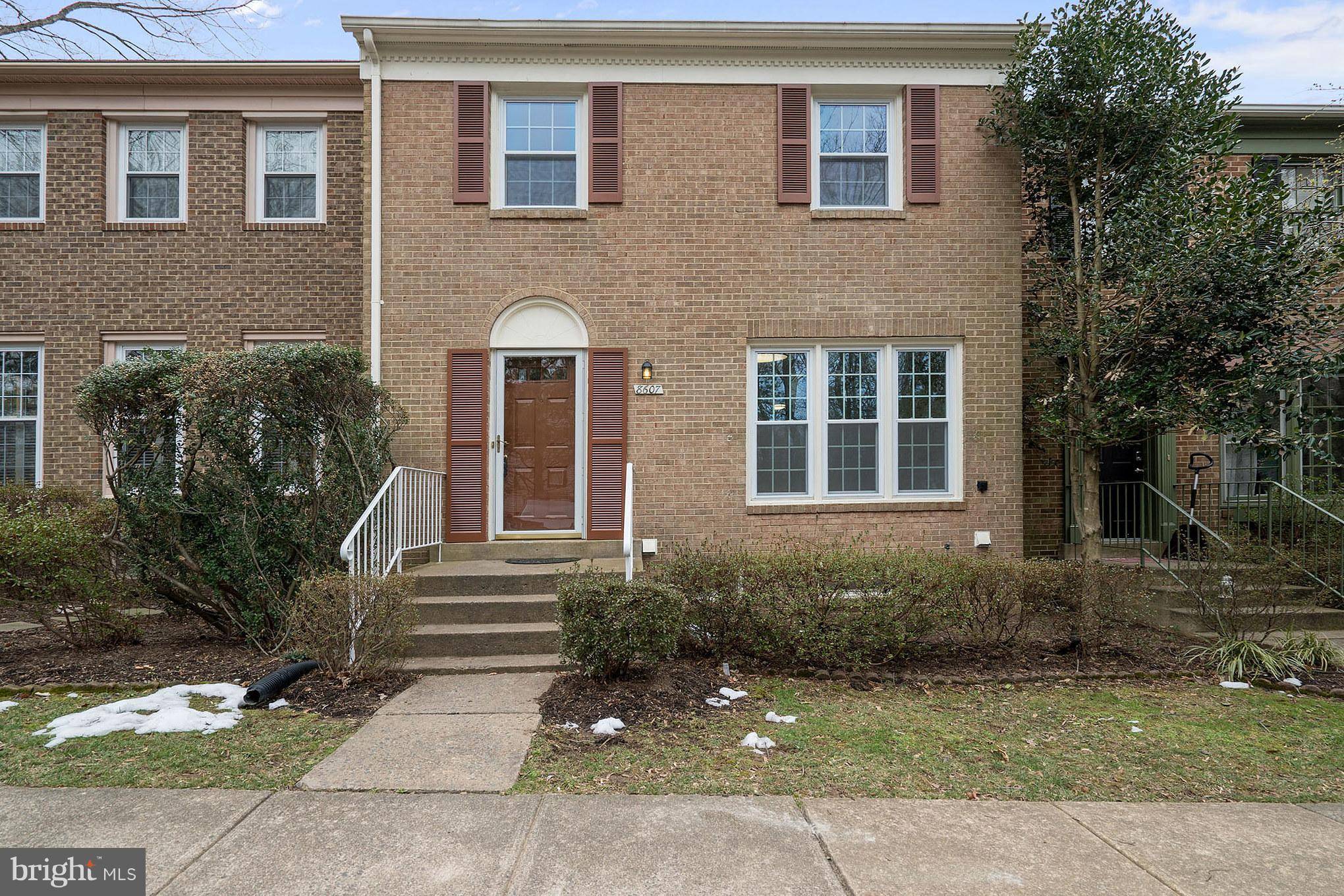 Springfield, VA 22152,8607 BURLING WOOD DR