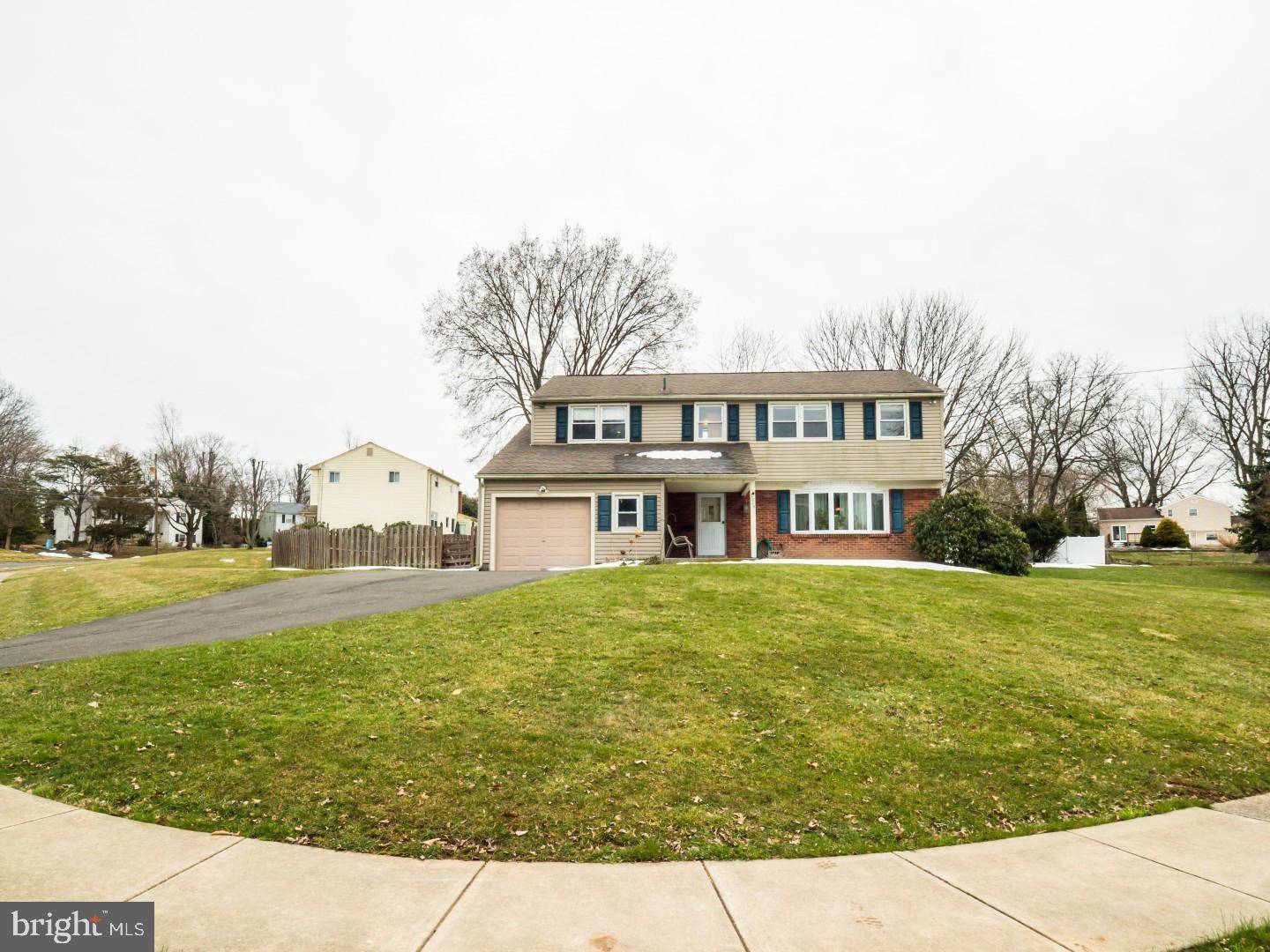 Warminster, PA 18974,1015 DECKER LN