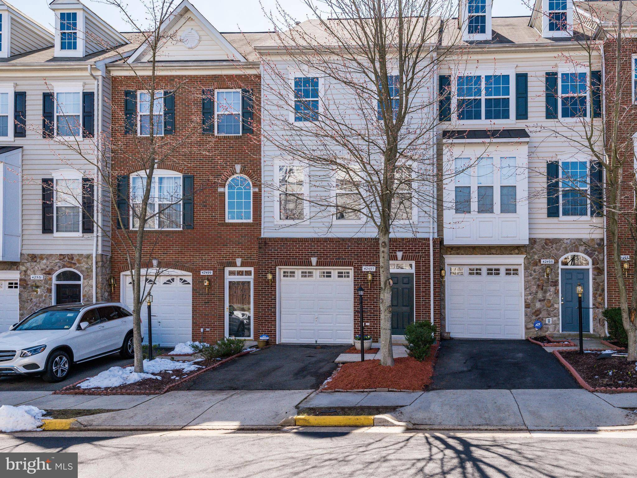 Ashburn, VA 20148,42497 MAGELLAN SQ