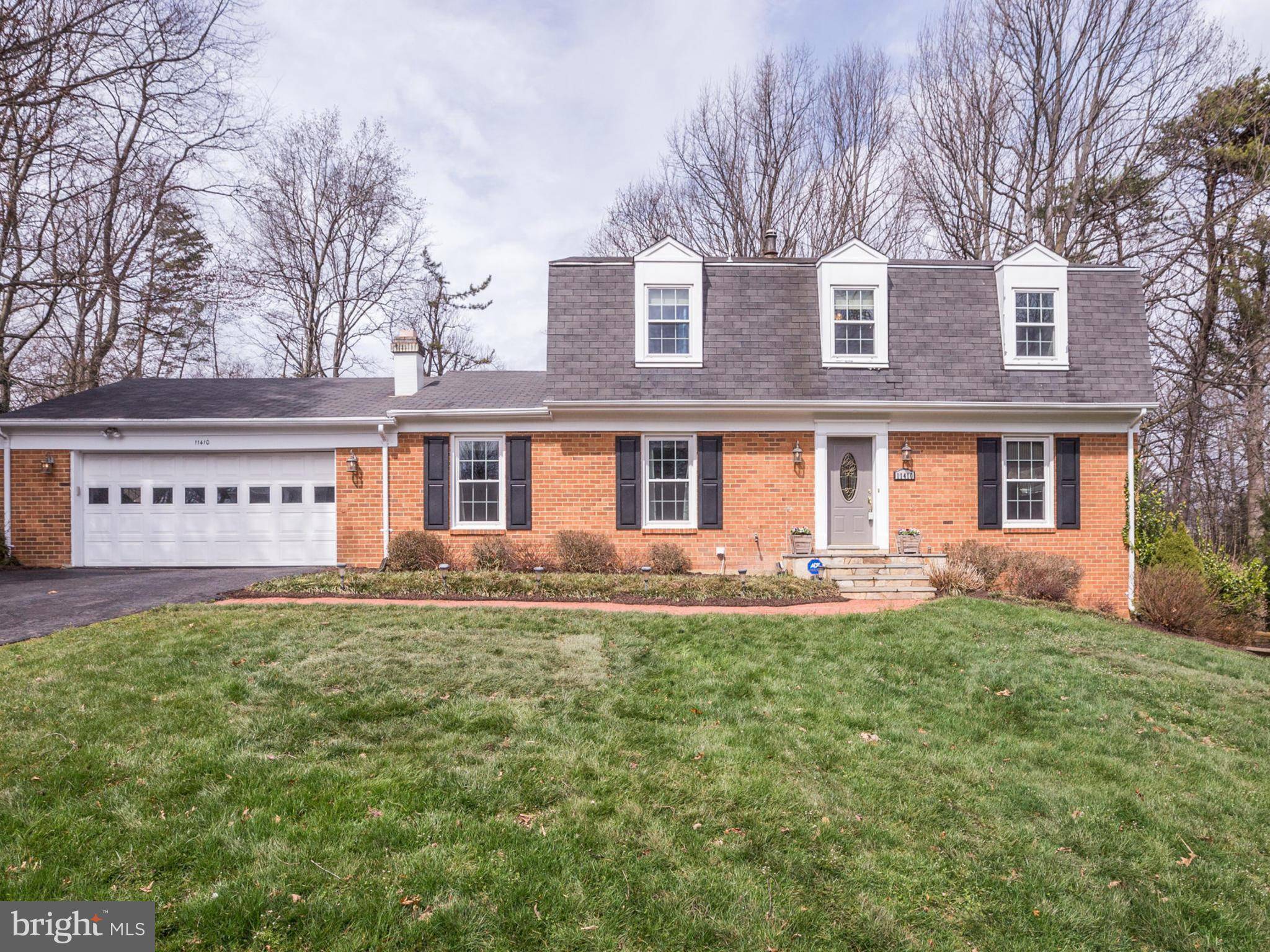 Oakton, VA 22124,11410 BRONZEDALE DR