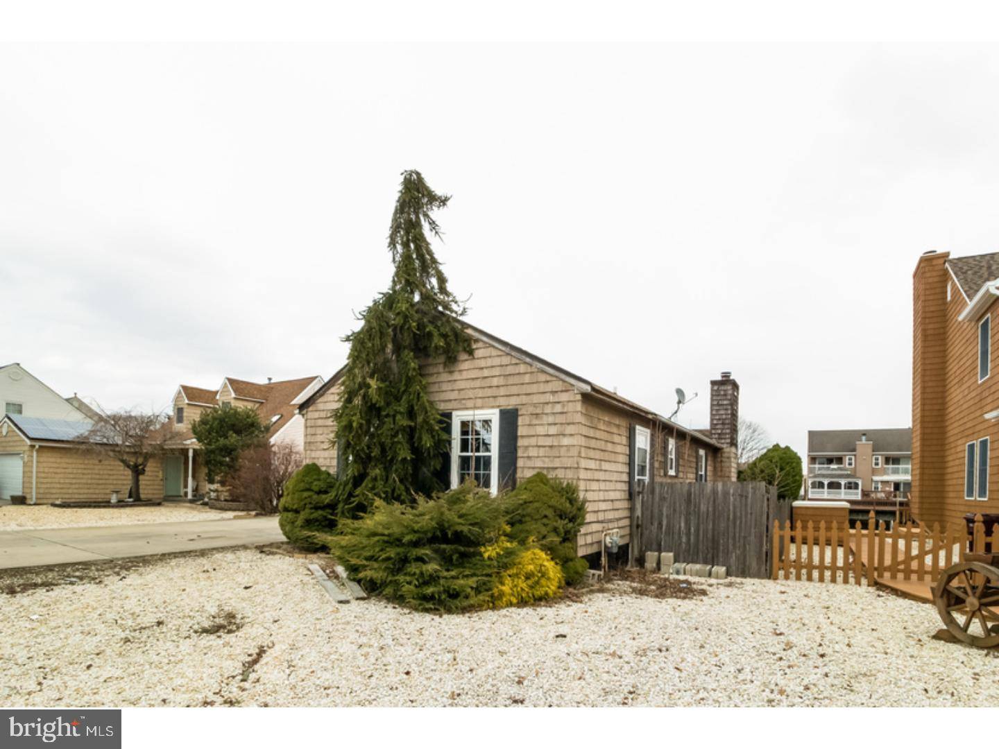 Bayville, NJ 08721,104 MOORAGE AVE