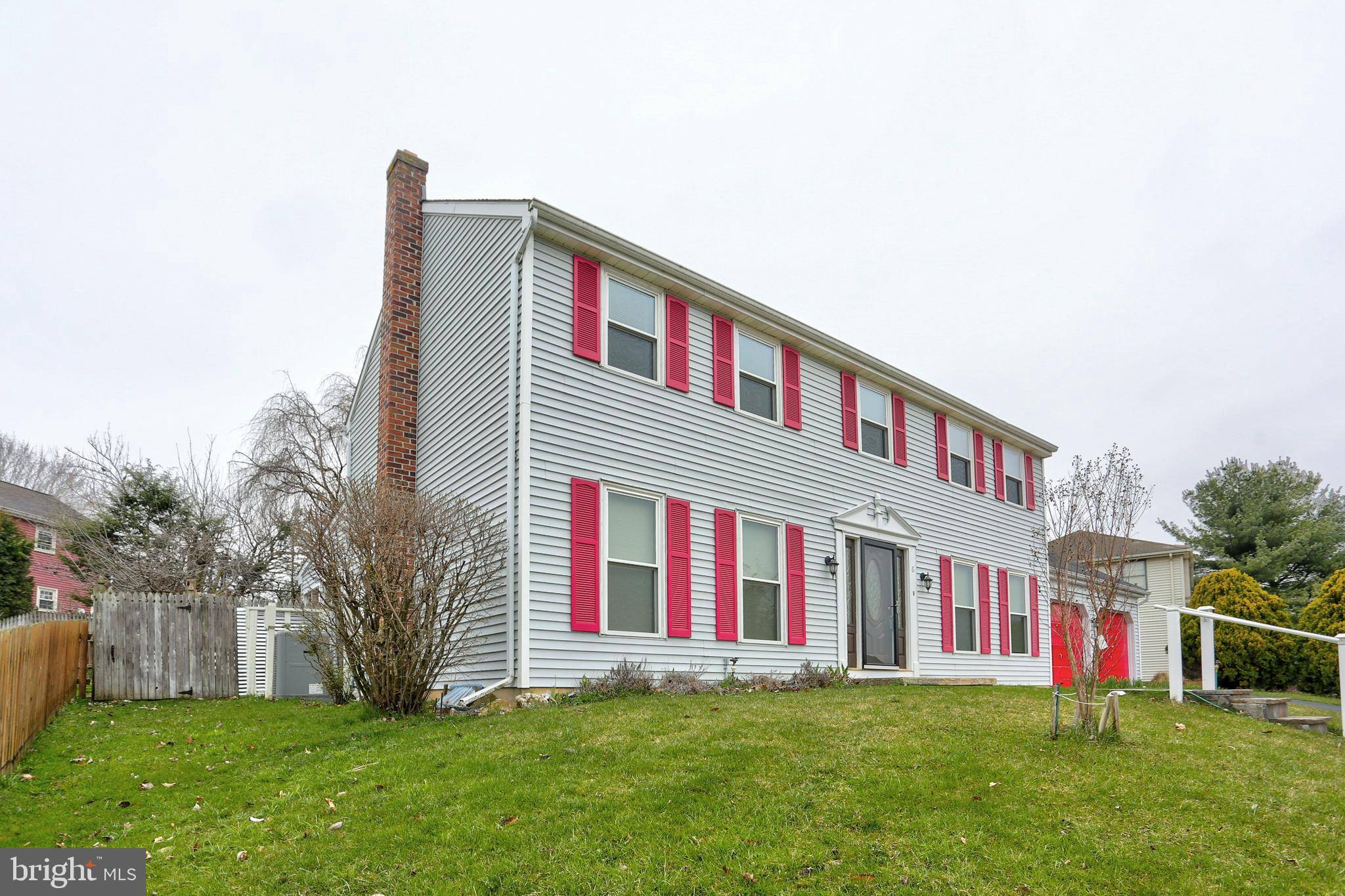 Ephrata, PA 17522,6 BLACKBERRY LN