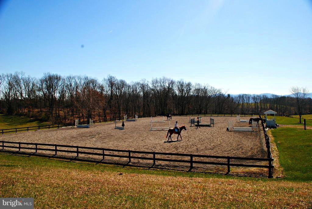 Port Republic, VA 24471,6107 HORSE FARM LN