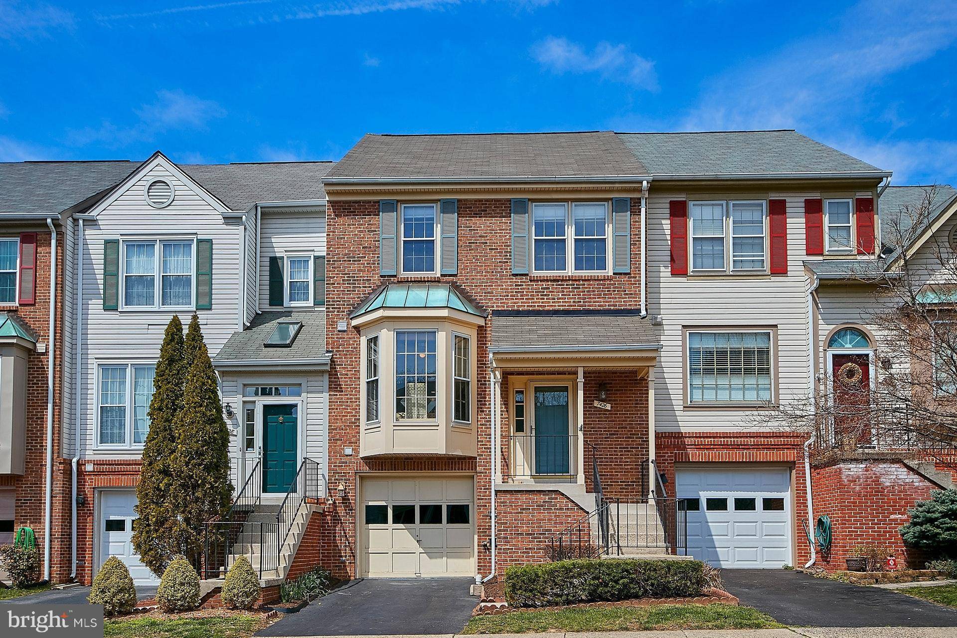 Springfield, VA 22153,7426 RIDGE OAK CT