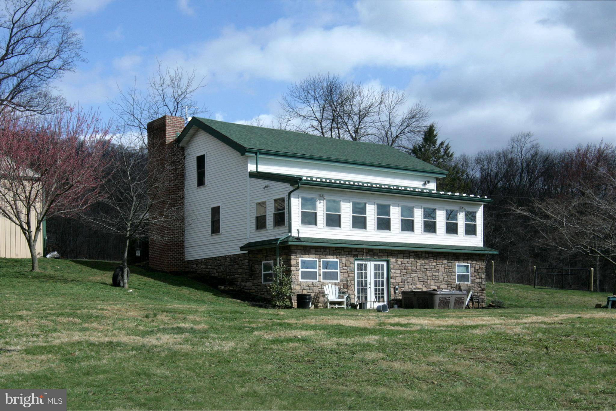 Grantville, PA 17028,23 BUCK LN