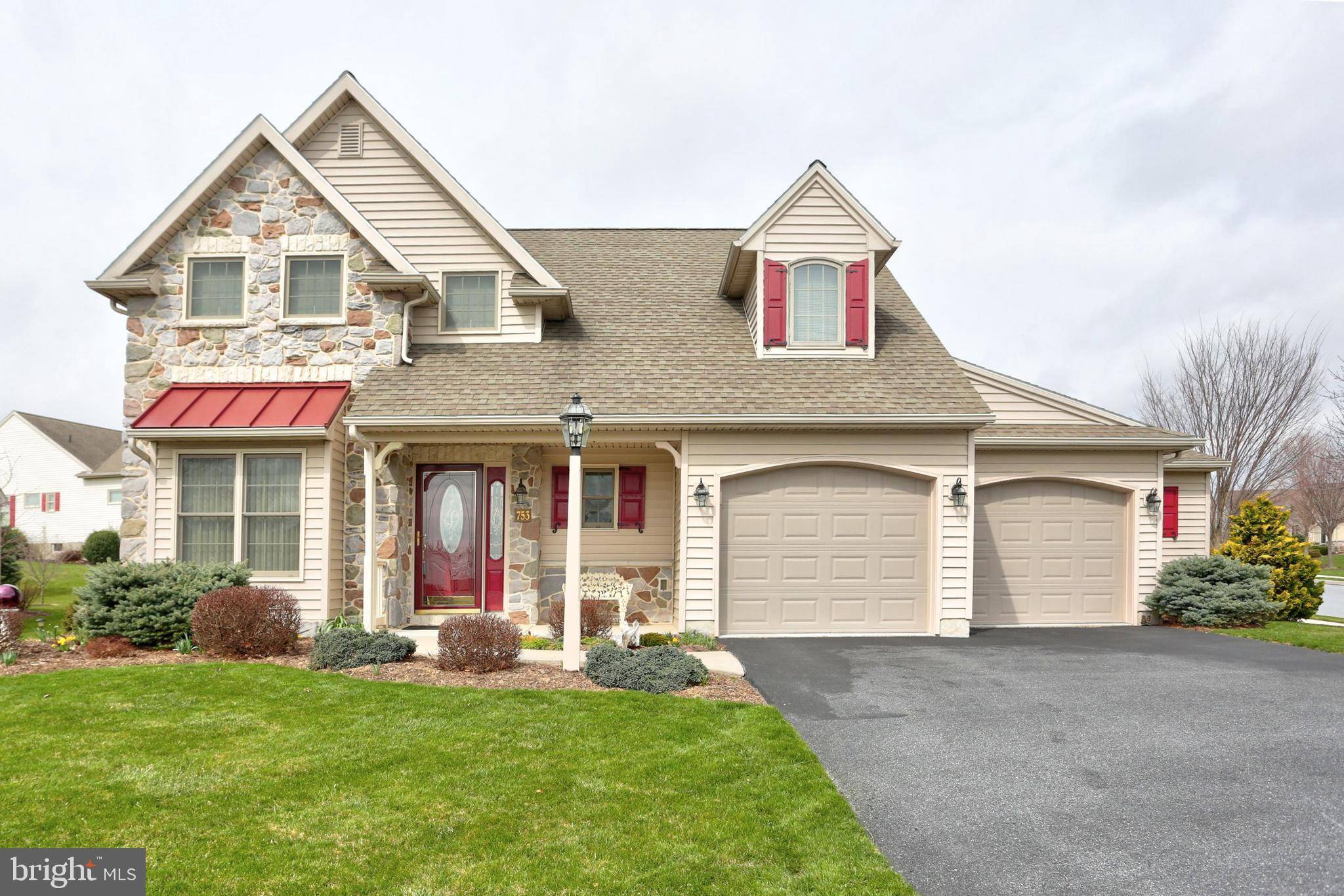 Manheim, PA 17545,753 HEATHER RDG