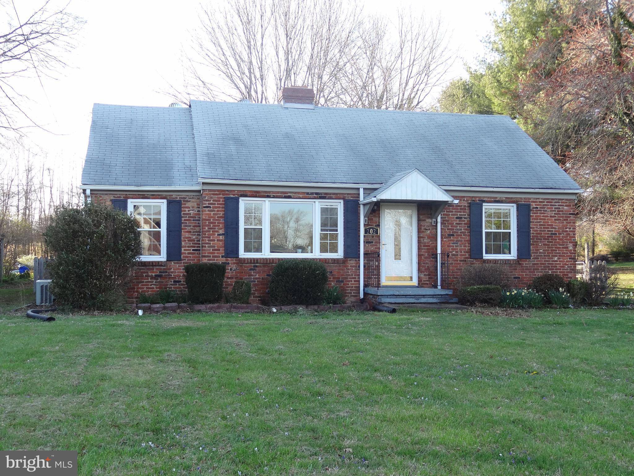 Gordonsville, VA 22942,202 GORDON AVE