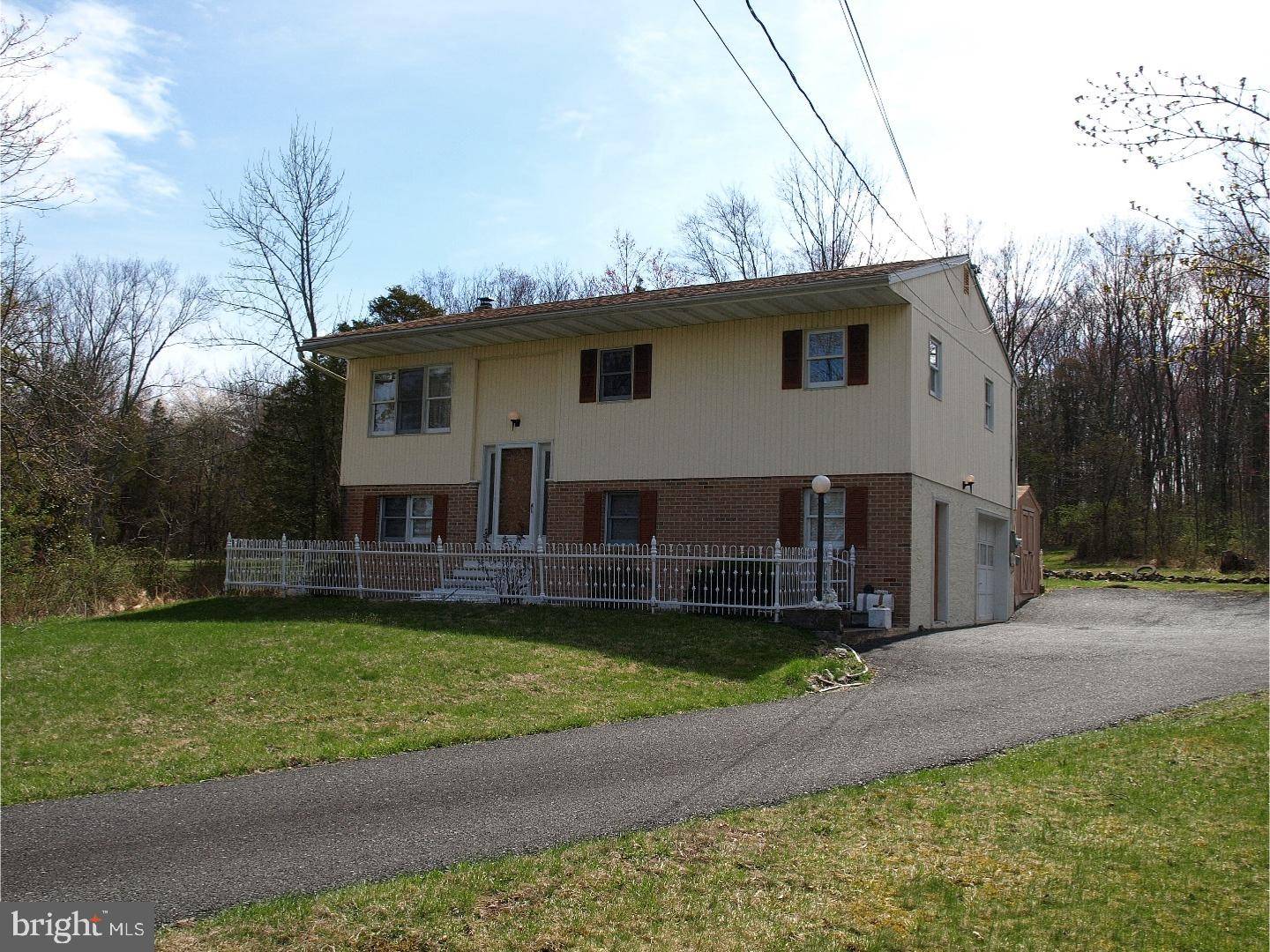 Pennsburg, PA 18073,3949 GERYVILLE PIKE