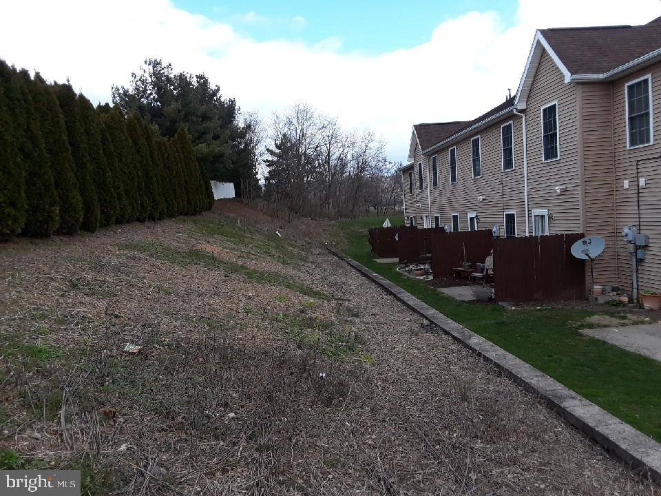 Enola, PA 17025,1540 YORKSHIRE PL