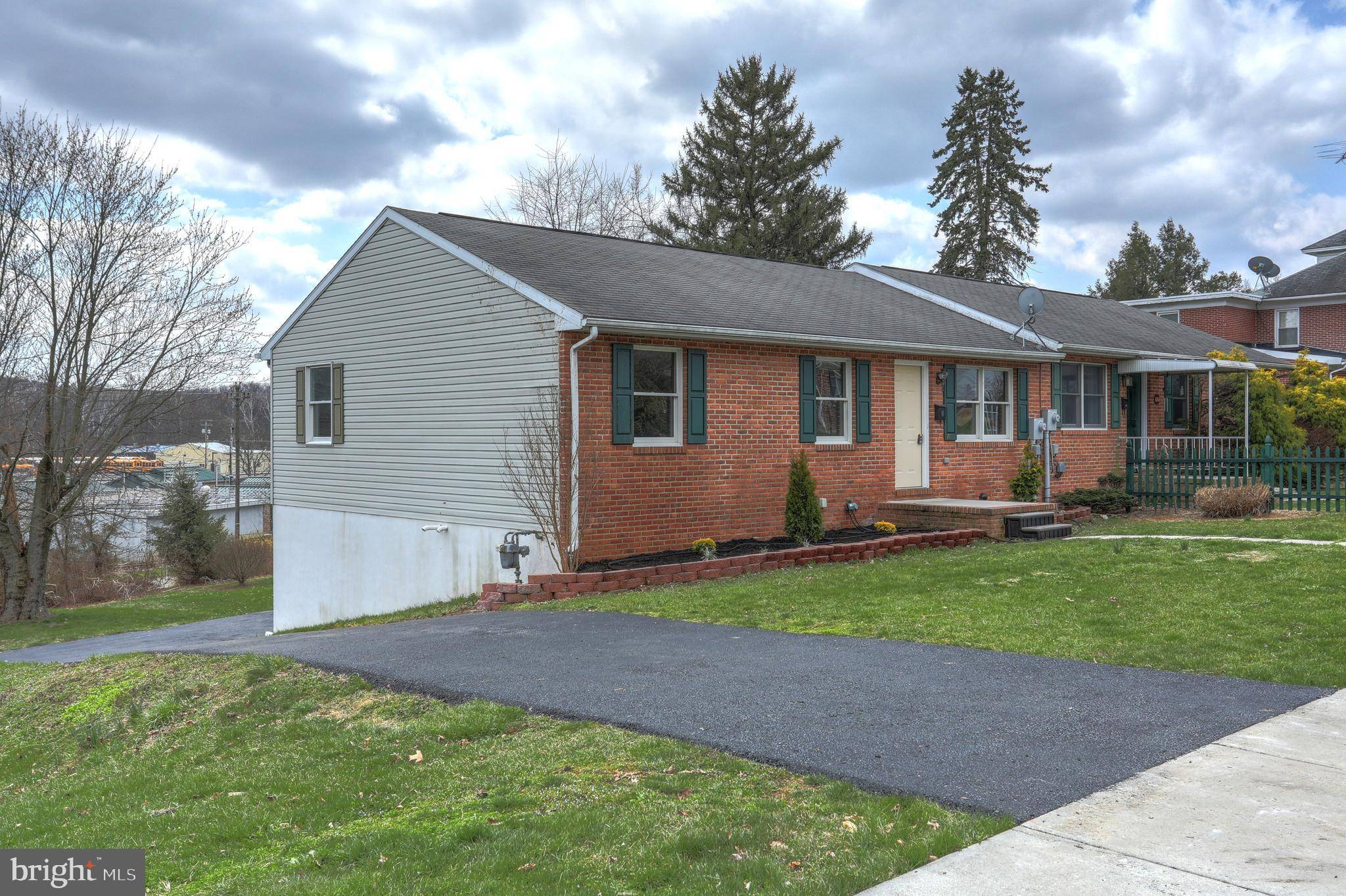 Spring Grove, PA 17362,74 YORK AVE