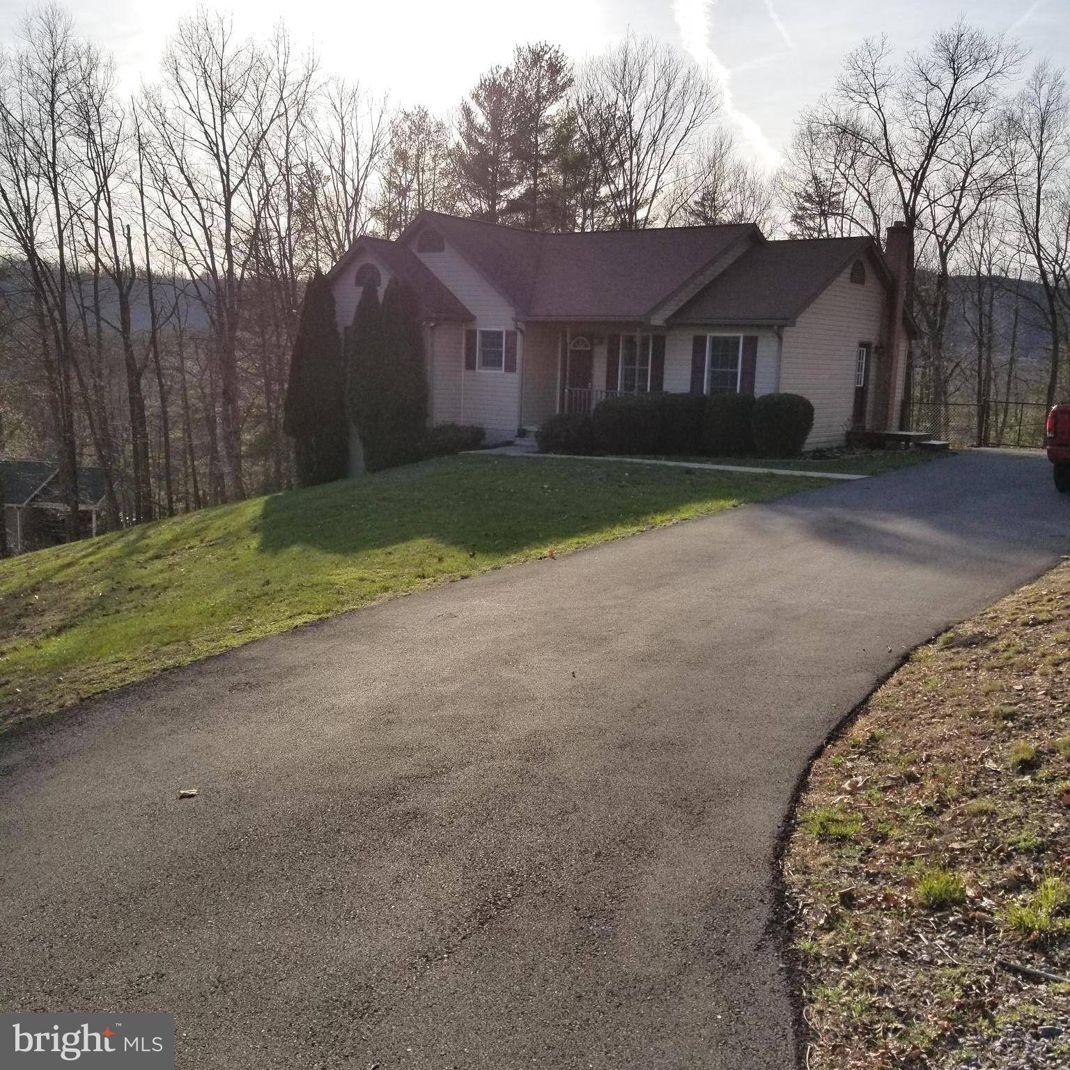 Berkeley Springs, WV 25411,102 SWALLOW CT