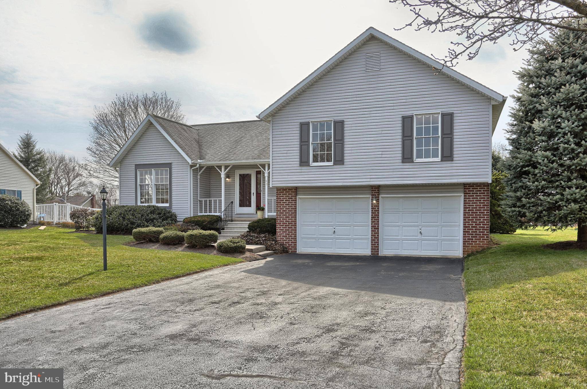 Palmyra, PA 17078,43 CLOVER LN