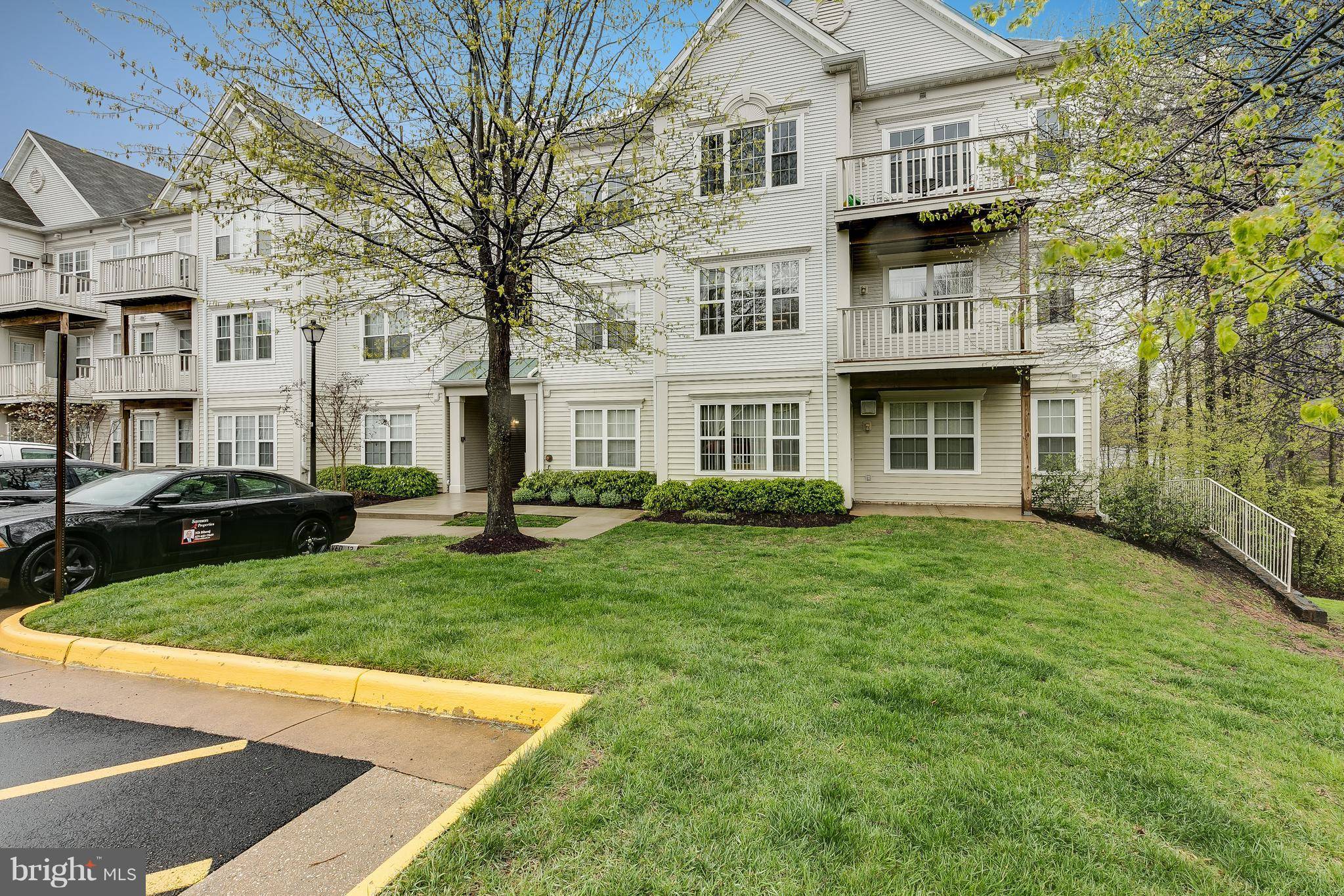 Fairfax, VA 22033,4363 WILSON VALLEY DR #303