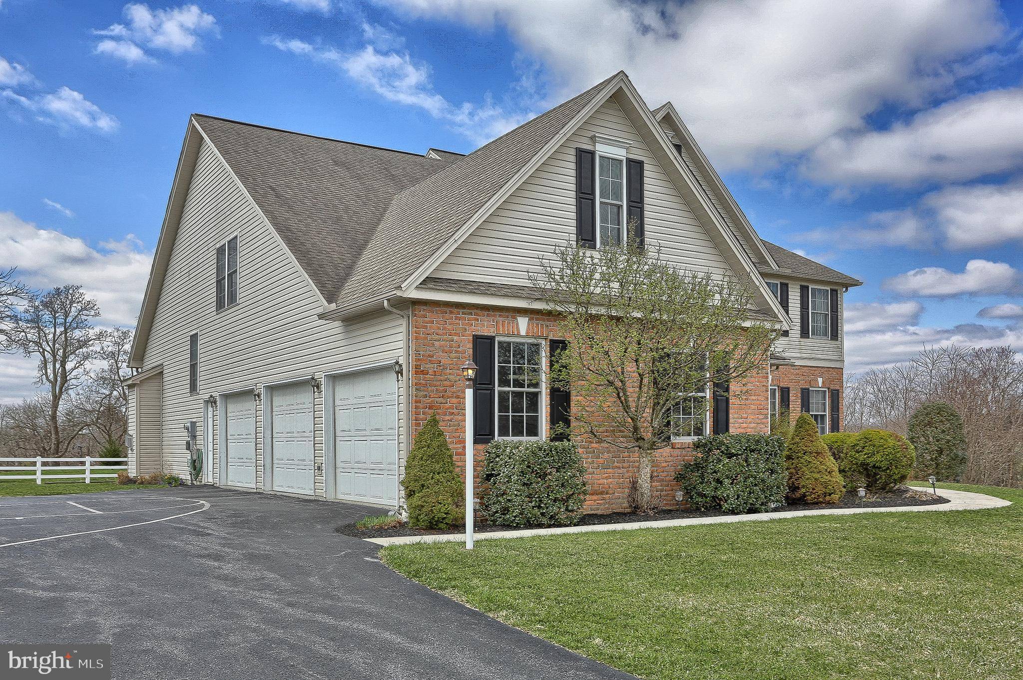 Harrisburg, PA 17112,7309 COBBLE STONE CIR