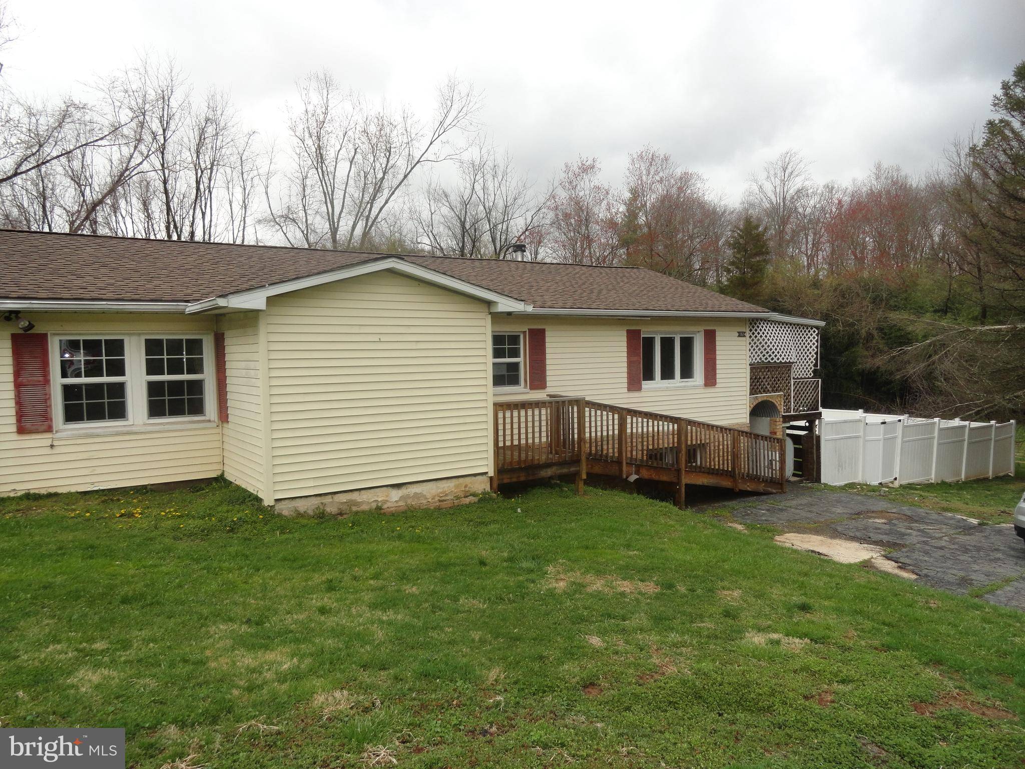 Delta, PA 17314,161 BLACK OAK TRL