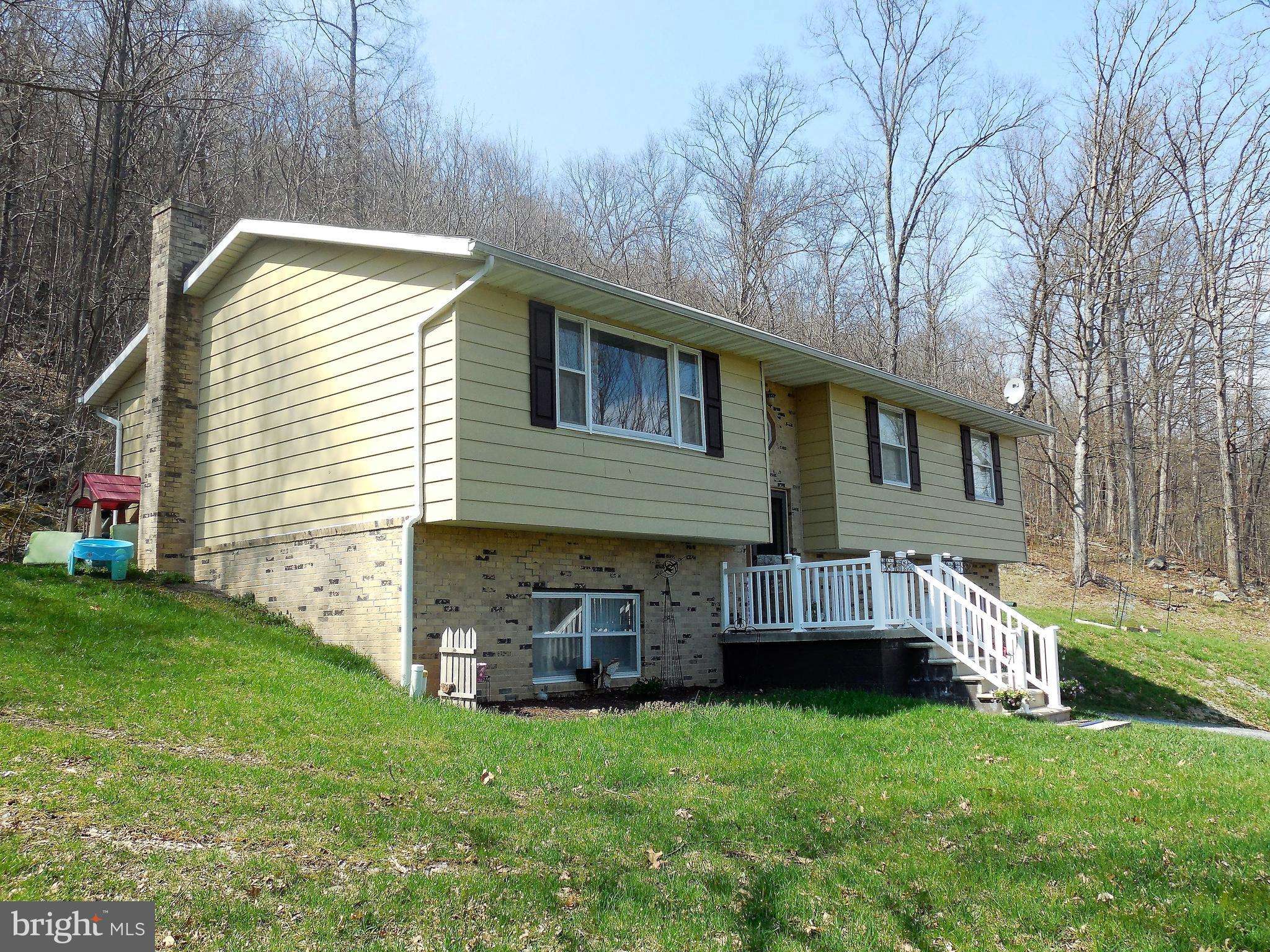 Ridgeley, WV 26753,460 SHERWOOD DR