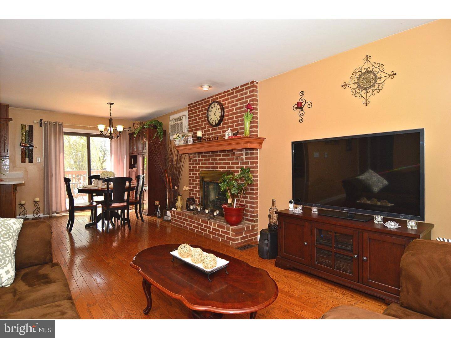 Oley, PA 19547,6 SURREY CT