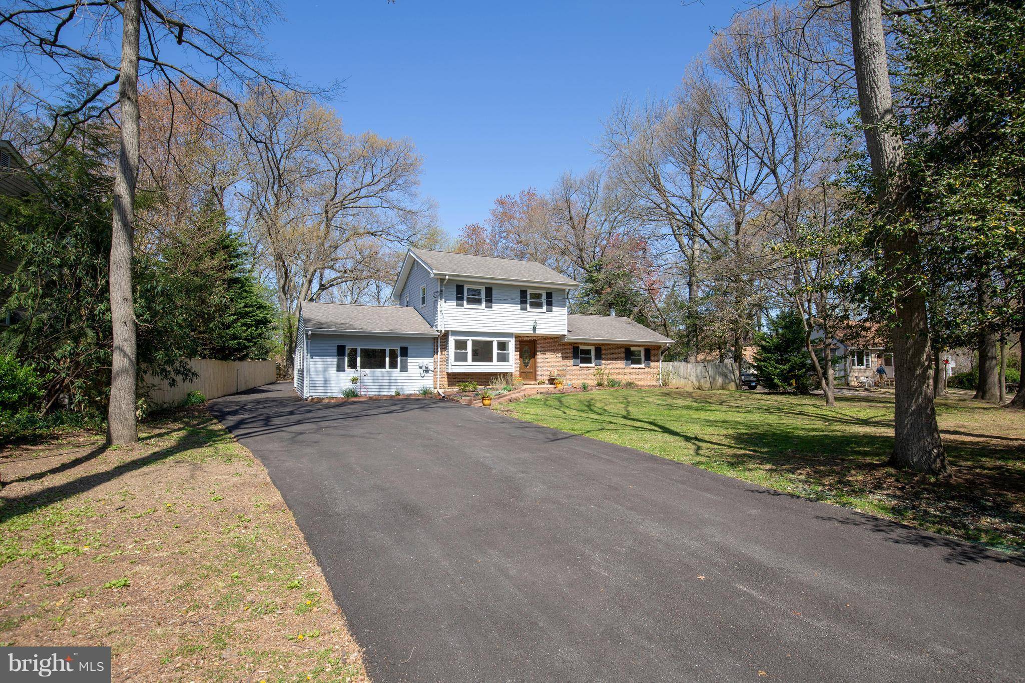 Severna Park, MD 21146,762 DIVIDING RD