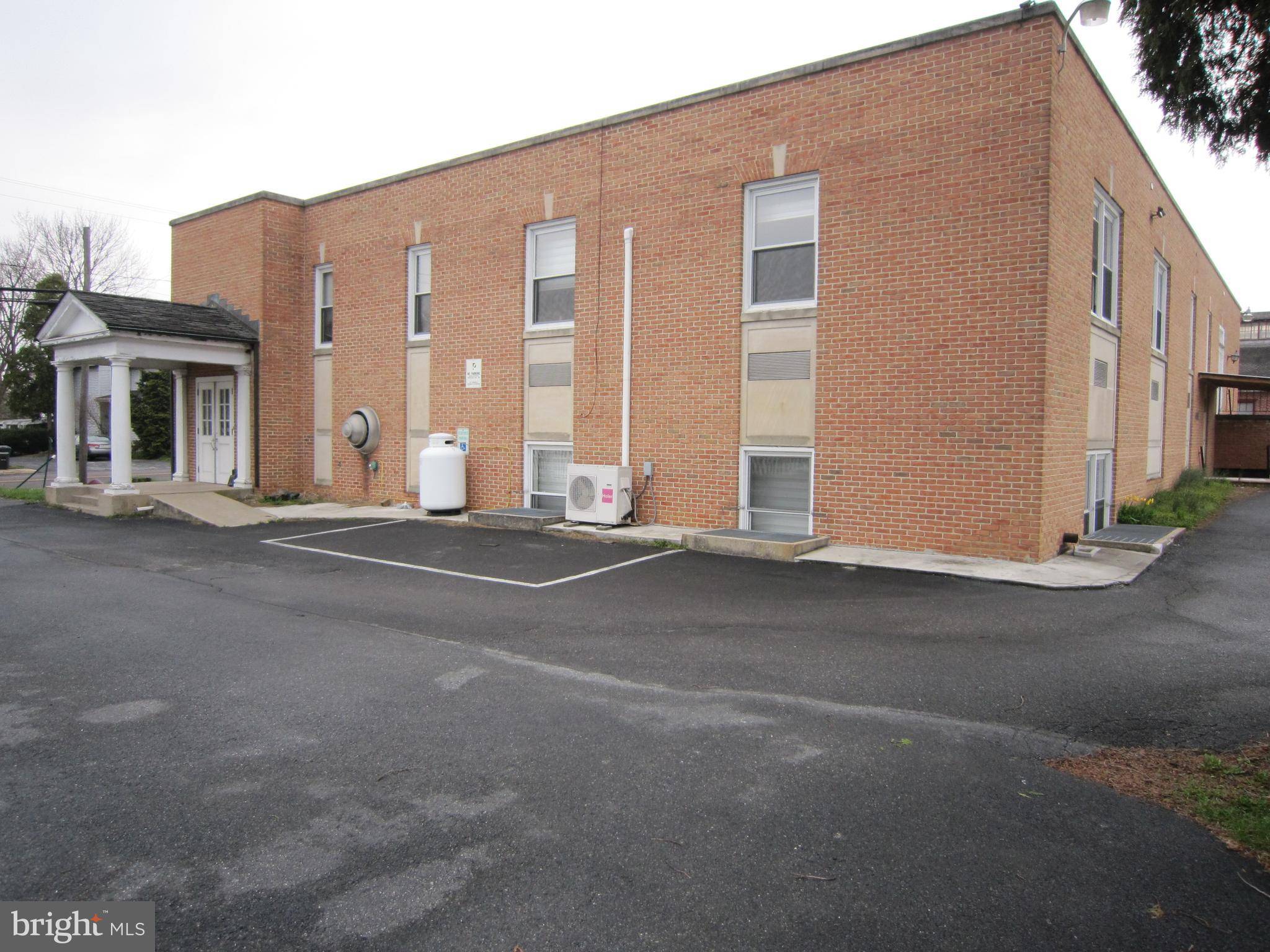 Leola, PA 17540,274 W MAIN ST