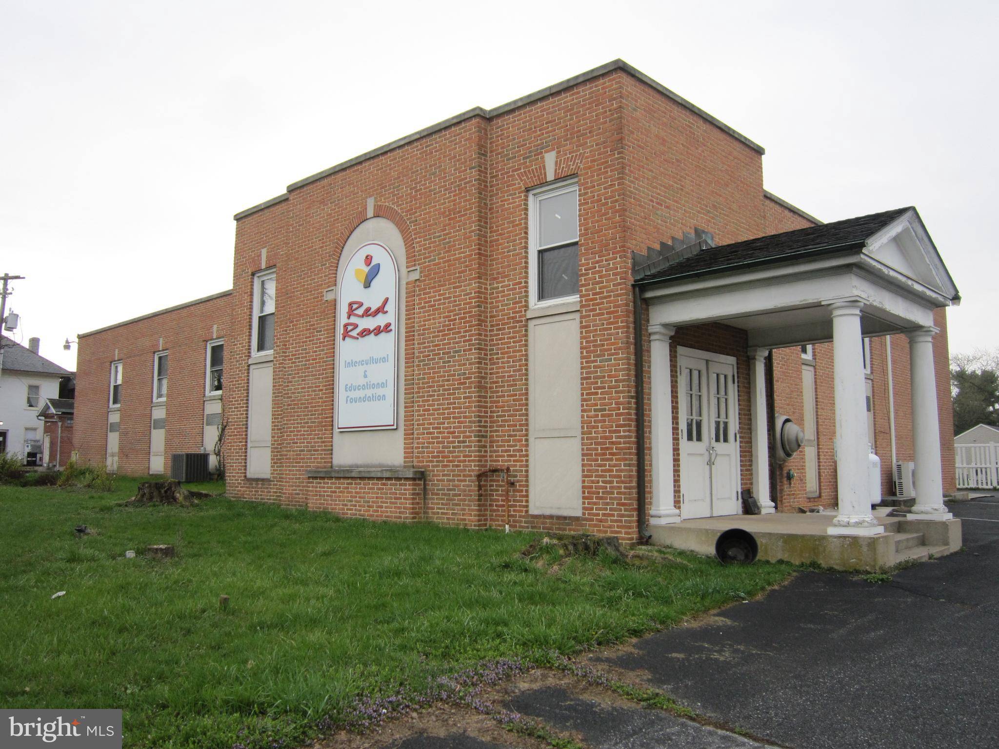 Leola, PA 17540,274 W MAIN ST