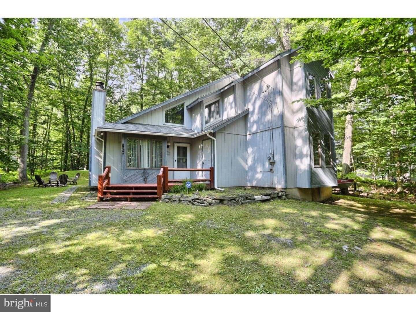 Pocono Lake, PA 18347,1569 LAKE LN