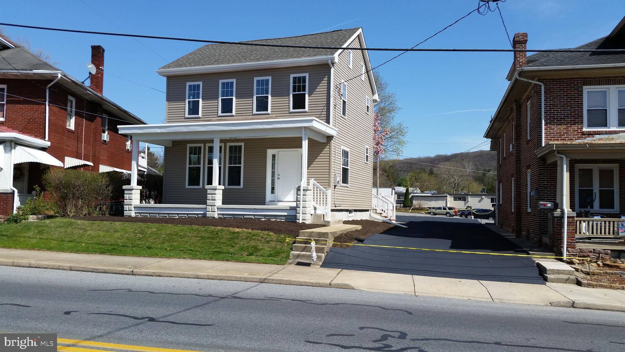 Ephrata, PA 17522,433 N STATE ST