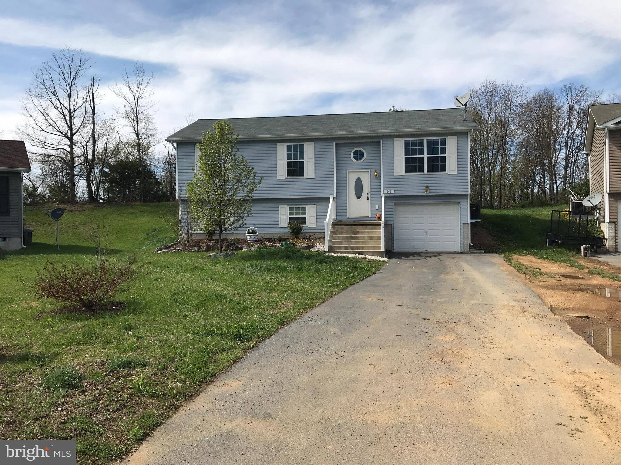 Bunker Hill, WV 25413,246 FREIGHT CAR CIR