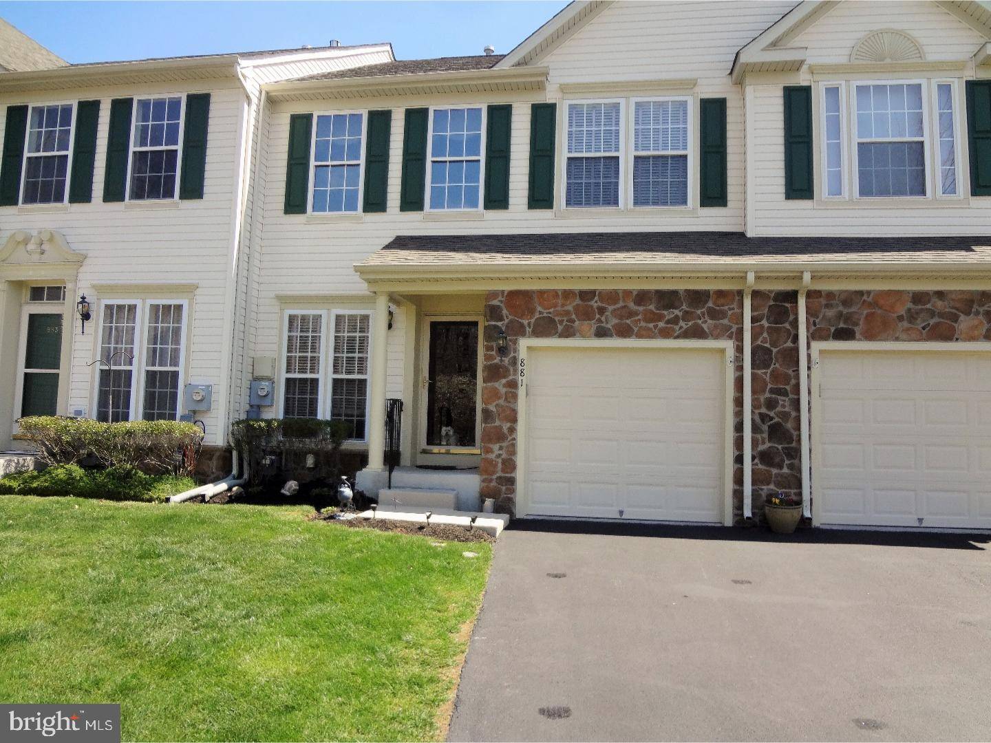 Warrington, PA 18976,881 GERANIUM DR