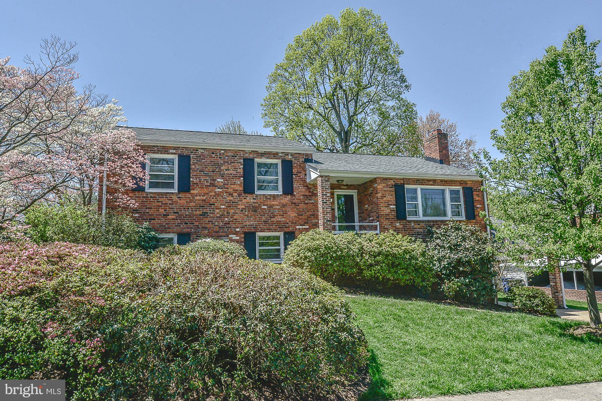 Arlington, VA 22207,3912 WAKEFIELD ST