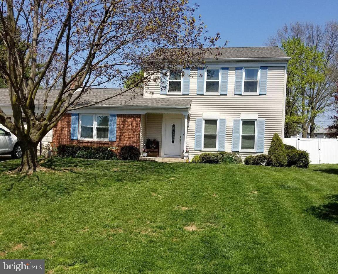 Lancaster, PA 17602,2483 CREEK VIEW DR