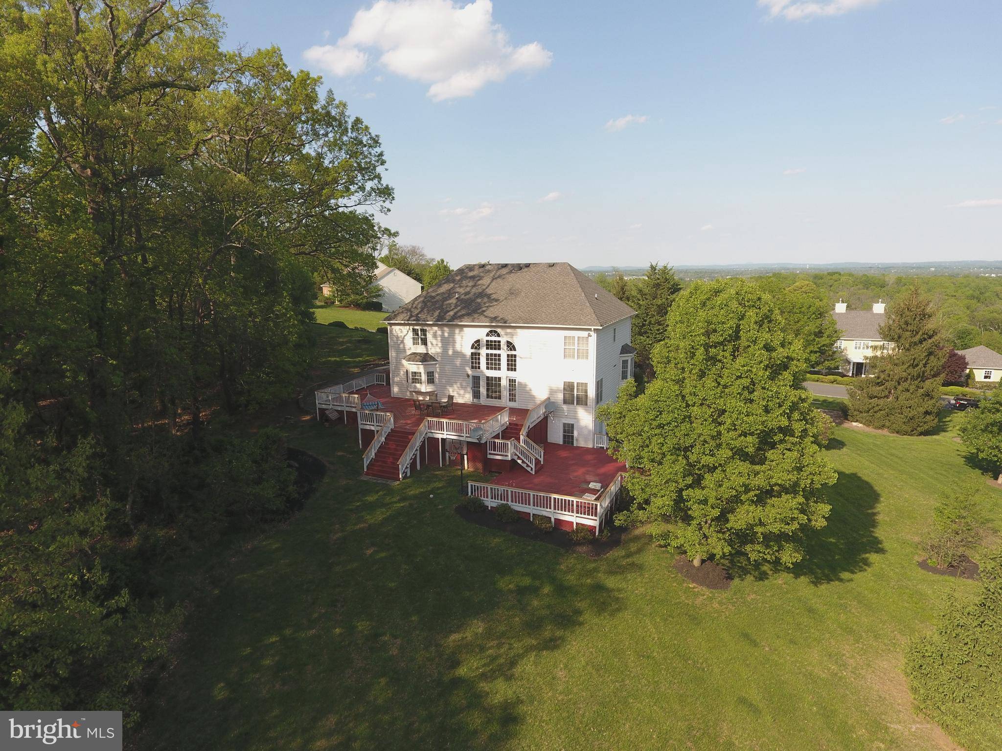 Round Hill, VA 20141,18160 TURNBERRY DR