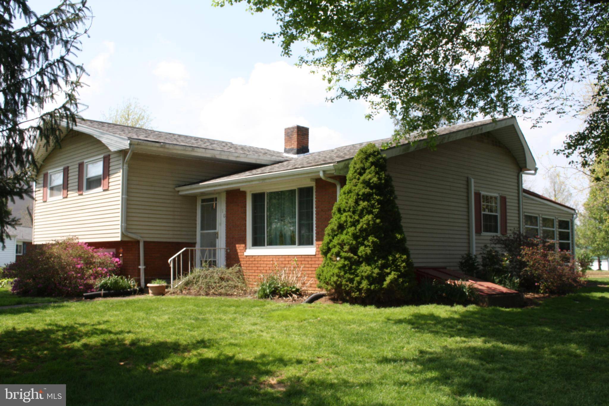 Middletown, PA 17057,1018 MEADOW LN