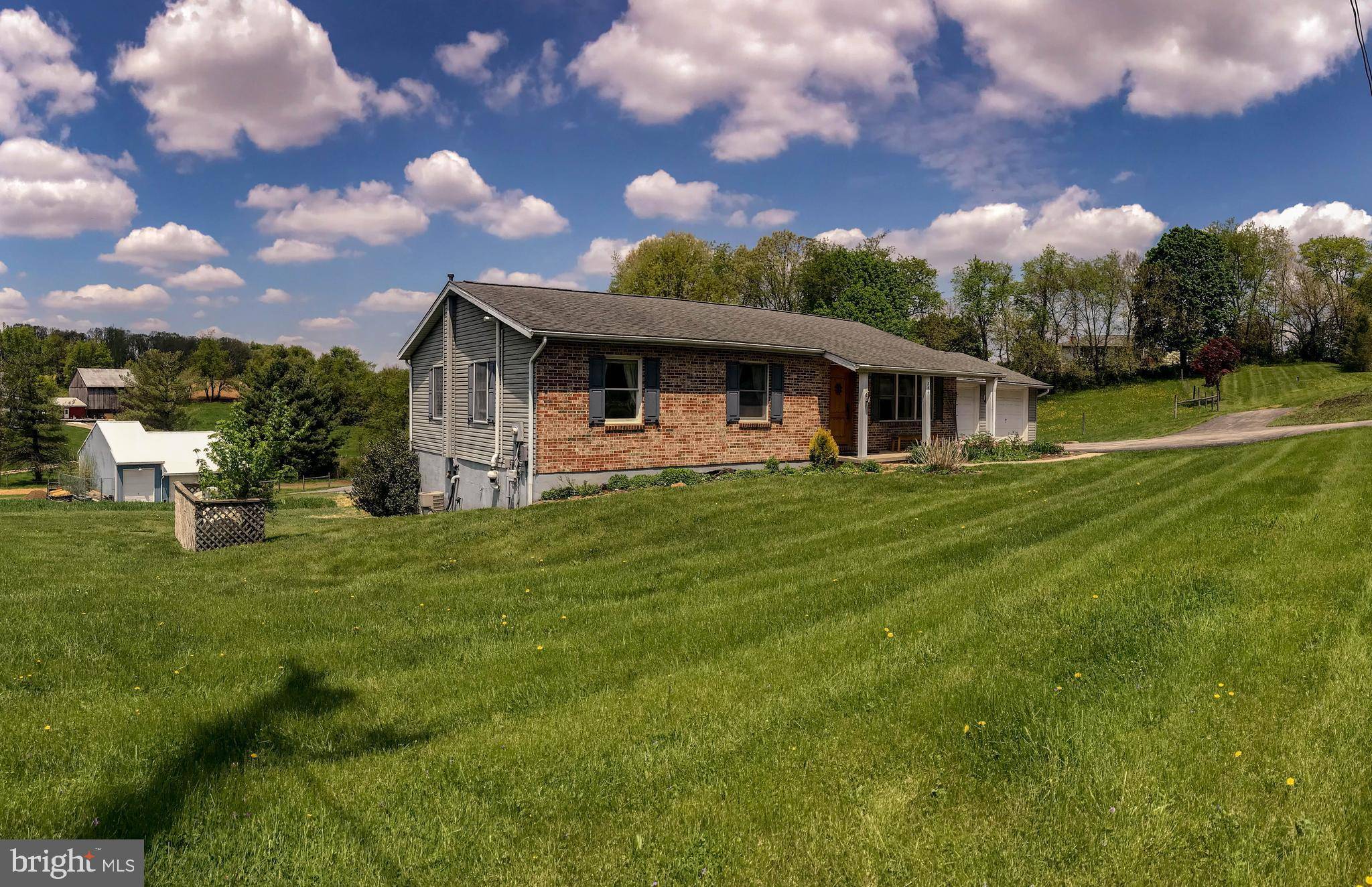 Stewartstown, PA 17363,244 GROVE RD