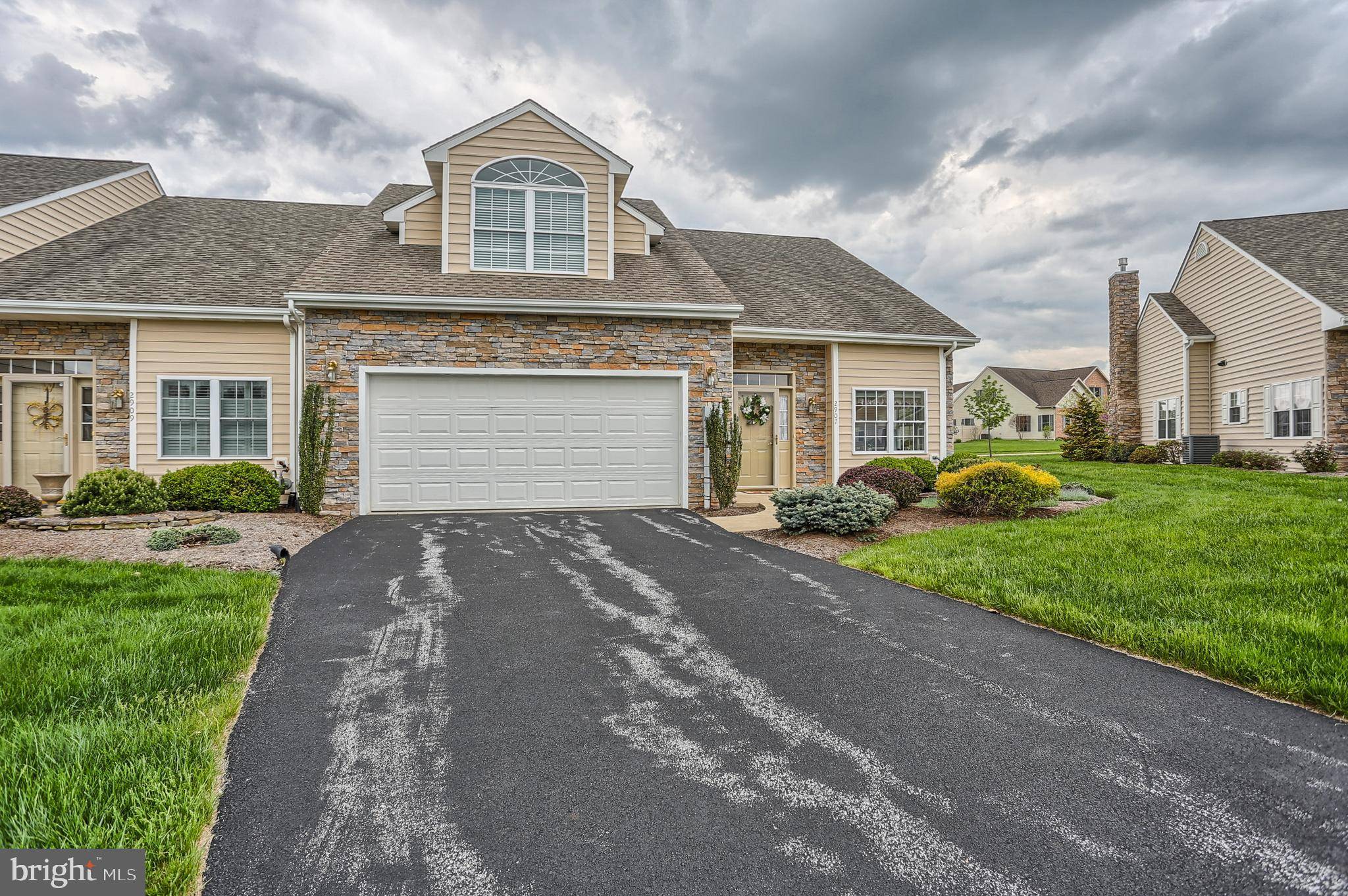 York, PA 17404,2907 SLOANE CIR