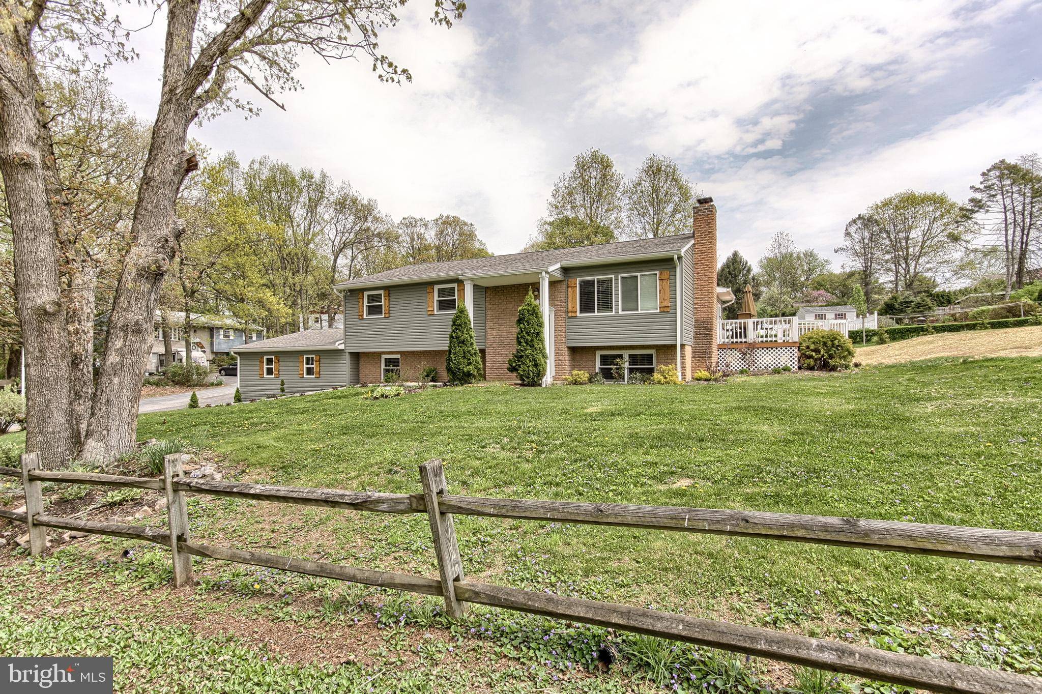 Duncannon, PA 17020,2 DALE DR