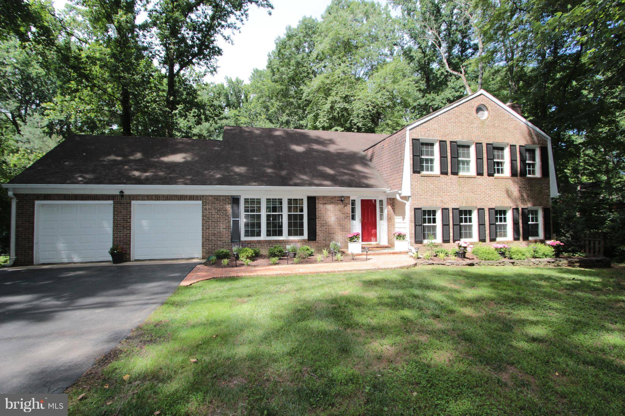 Oakton, VA 22124,3318 CRANBROOK CT