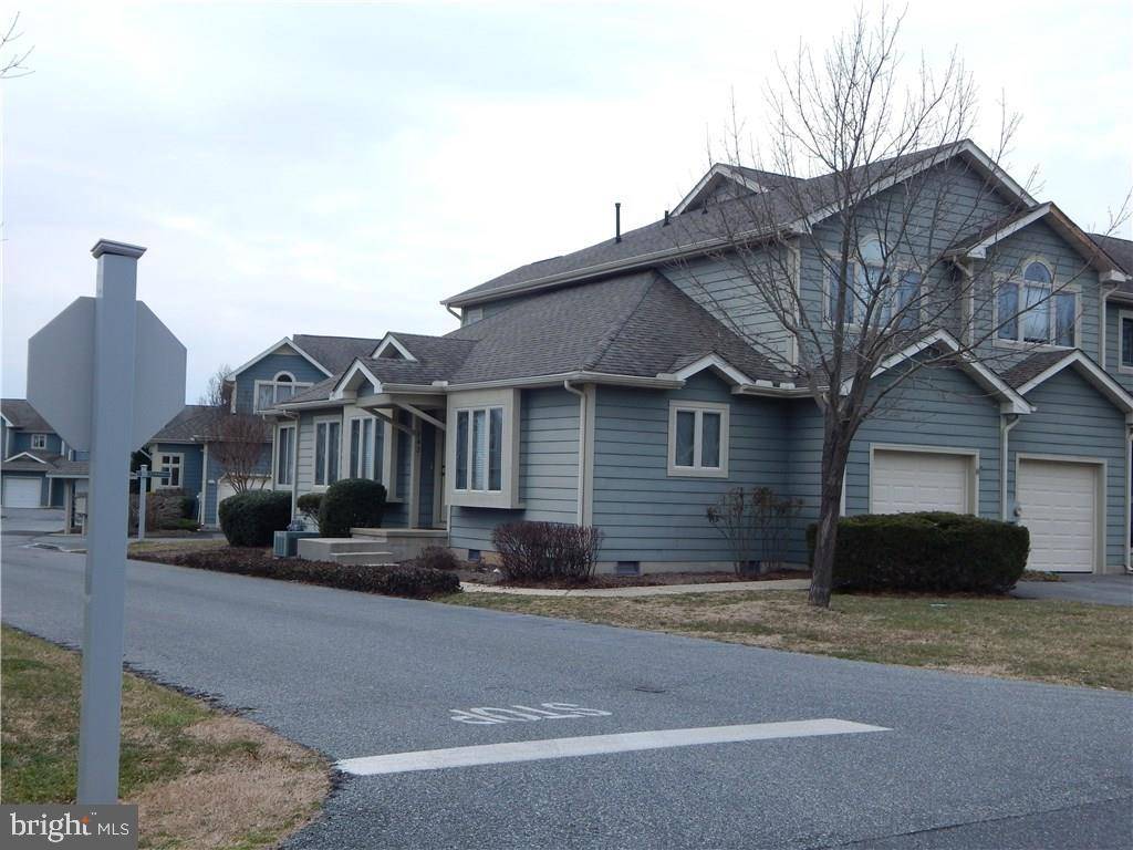 Lewes, DE 19958,242 LAKESIDE DR