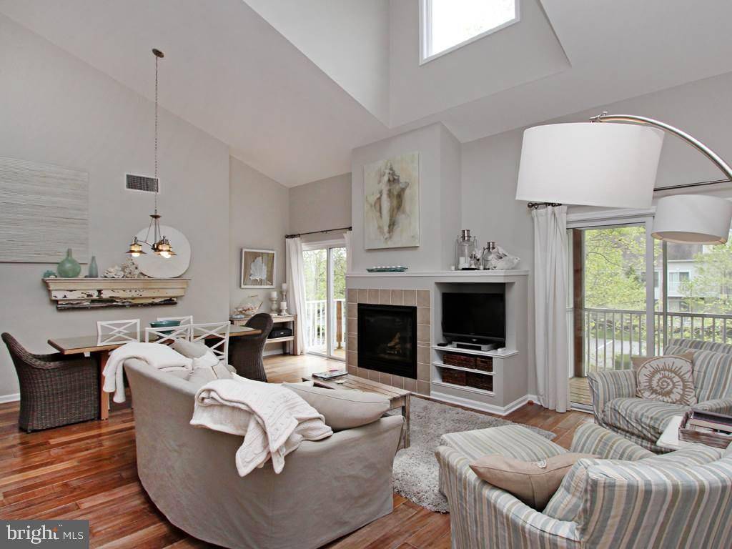 Bethany Beach, DE 19930,56085 WHISPERING PINES CT