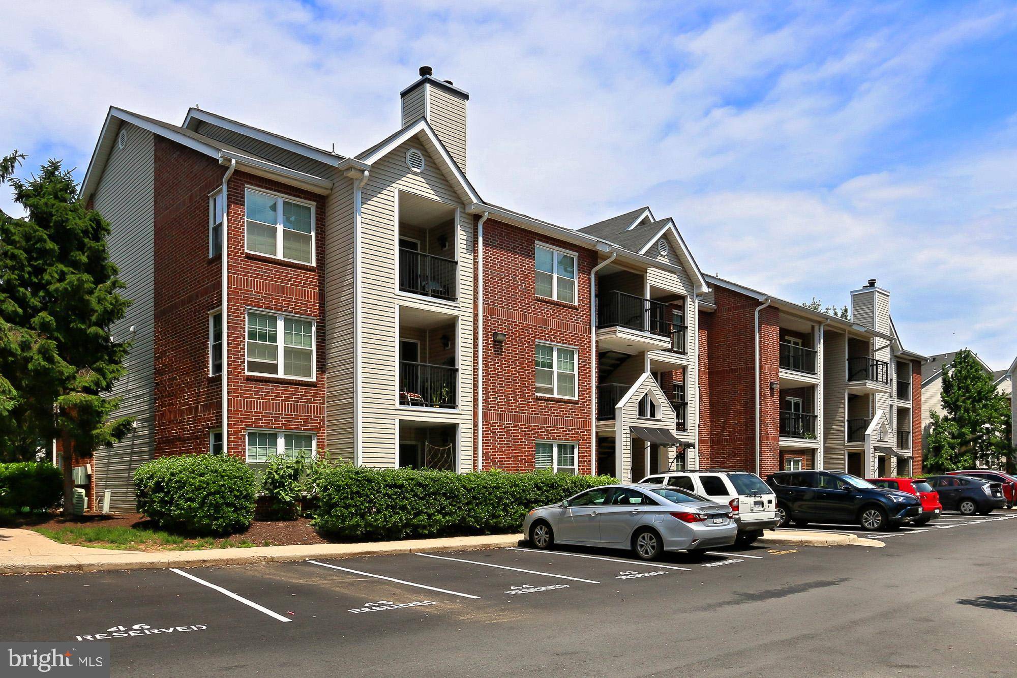 Alexandria, VA 22302,3310 WYNDHAM CIR #315